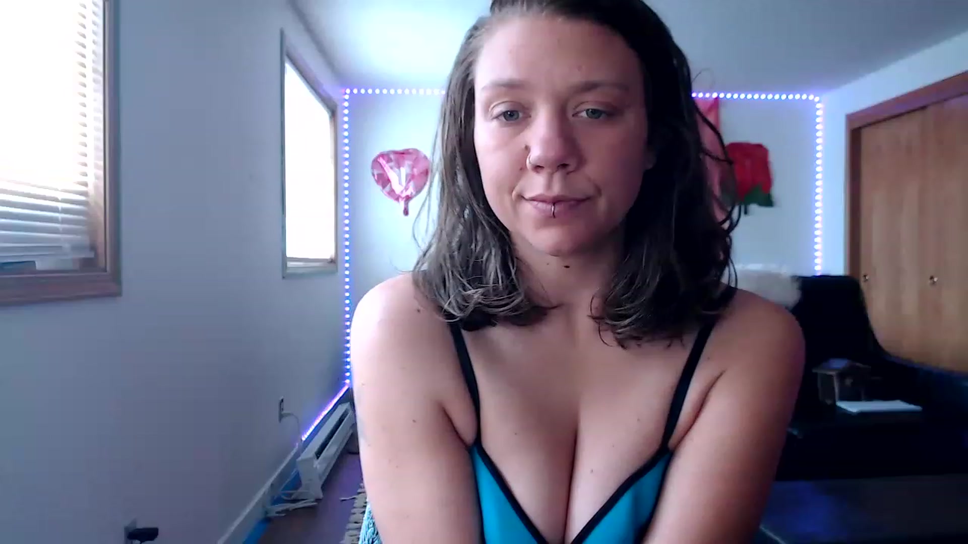 Gallery image thumbnail from DangerDaisy's myfreecams stream on, 04/03/2023, 18:54 image 16 of 20