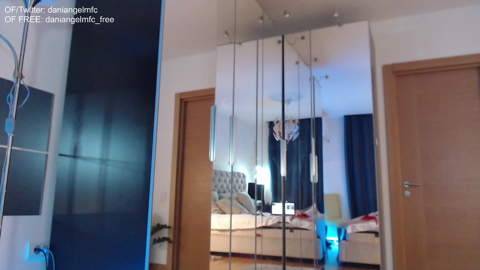 Gallery image thumbnail from DaniAngelMFC's myfreecams stream on, 11/28/2022, 22:49 image 19 of 20