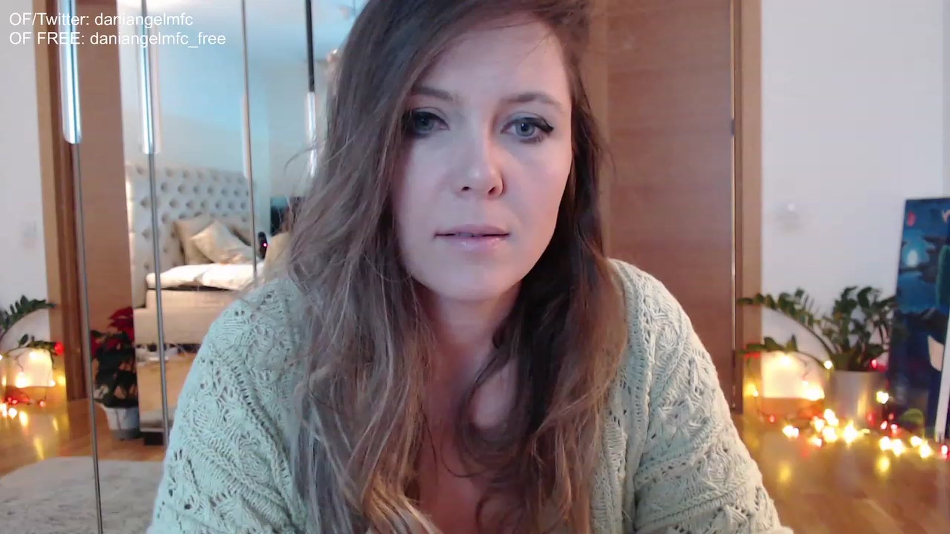 Gallery image thumbnail from DaniAngelMFC's myfreecams stream on, 12/06/2022, 11:17 image 1 of 20