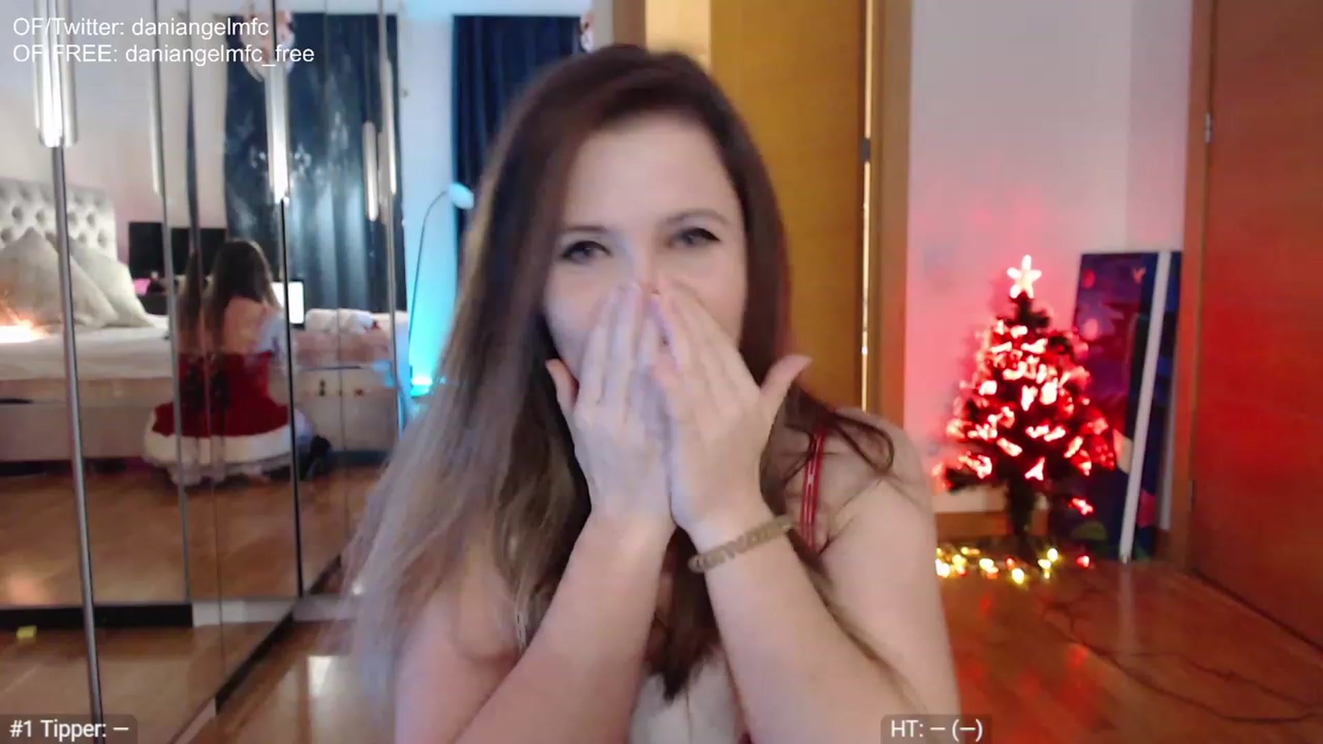 Gallery image thumbnail from DaniAngelMFC's myfreecams stream on, 12/26/2022, 21:10 image 3 of 20
