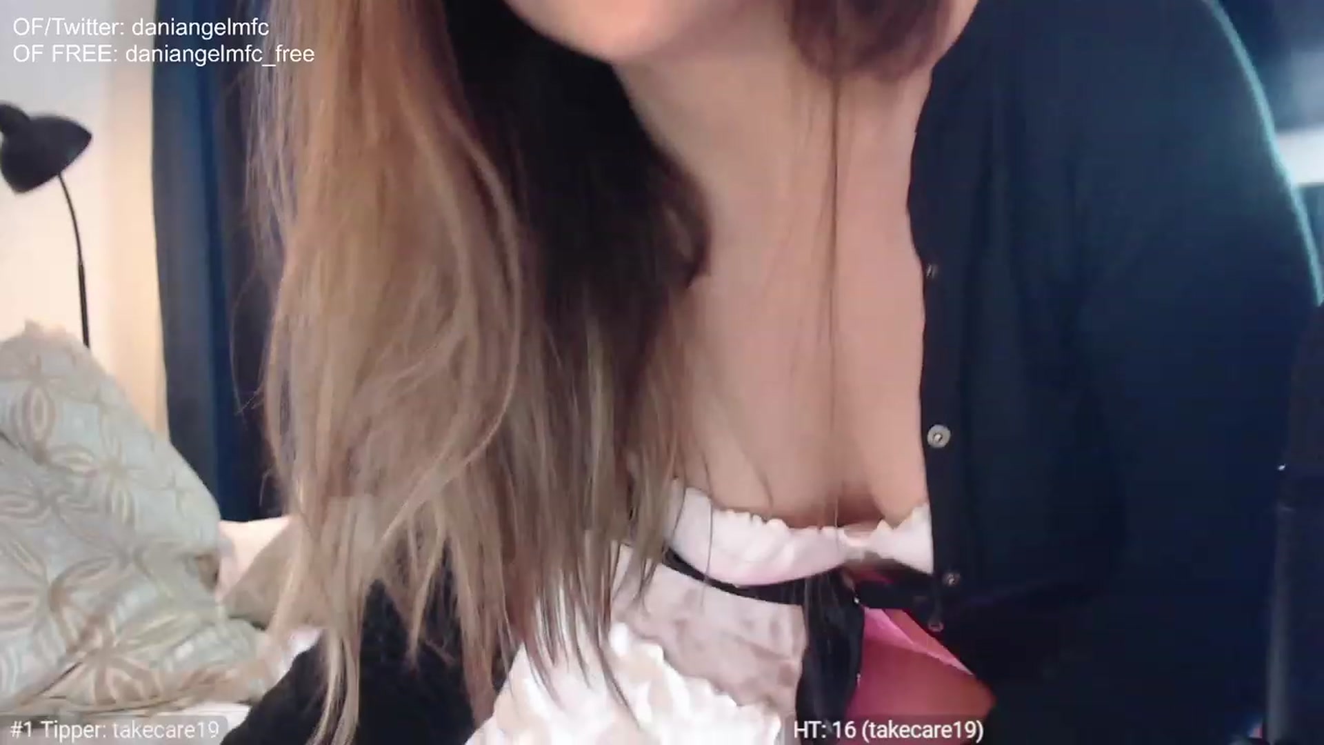 Gallery image thumbnail from DaniAngelMFC's myfreecams stream on, 12/30/2022, 21:29 image 6 of 20