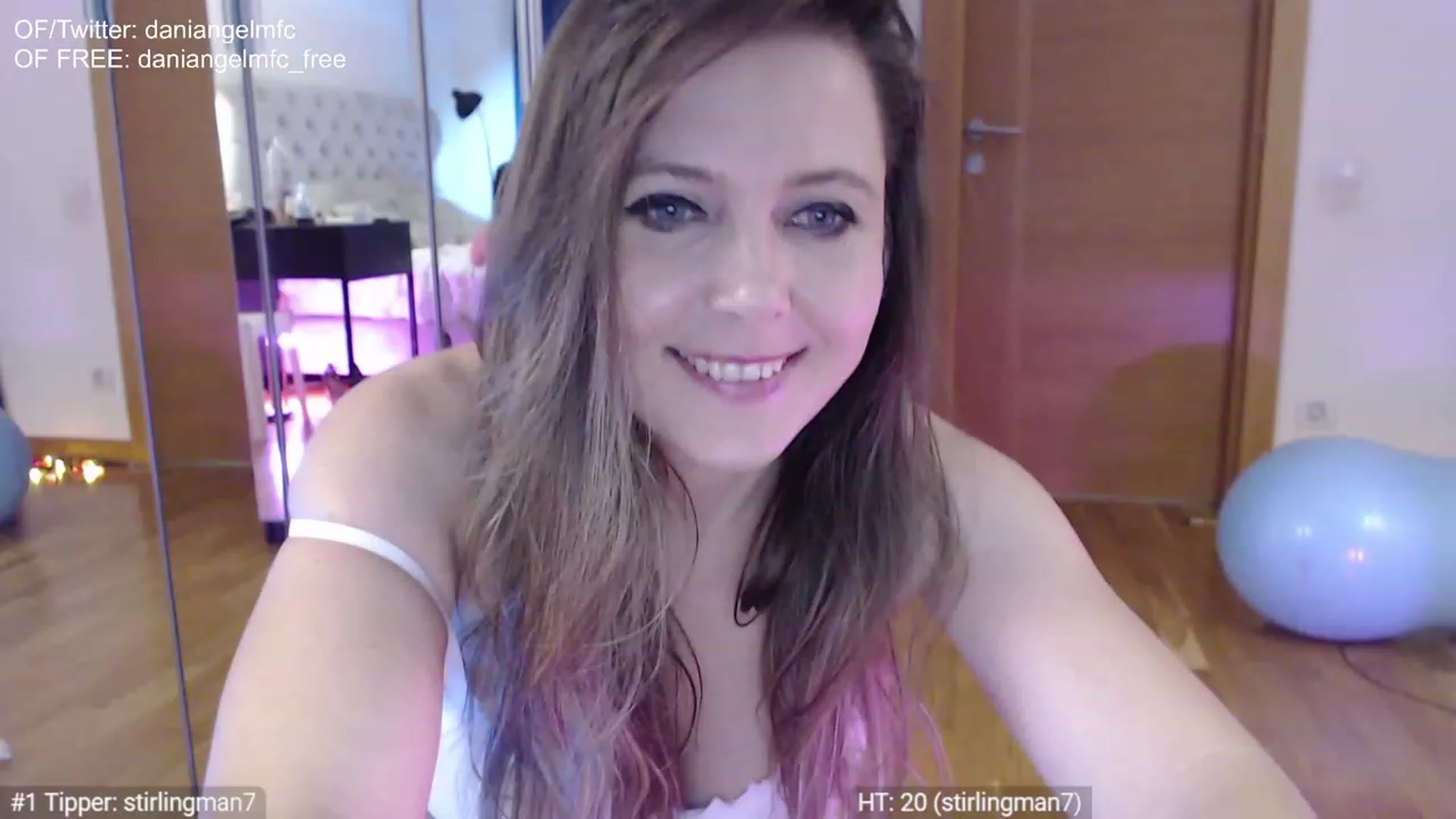 Gallery image thumbnail from DaniAngelMFC's myfreecams stream on, 01/02/2023, 23:03 image 7 of 20