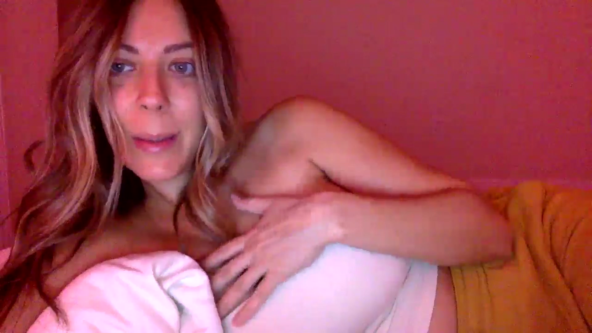 Gallery image thumbnail from DaniSendLuv's myfreecams stream on, 08/11/2024, 02:02 image 19 of 20