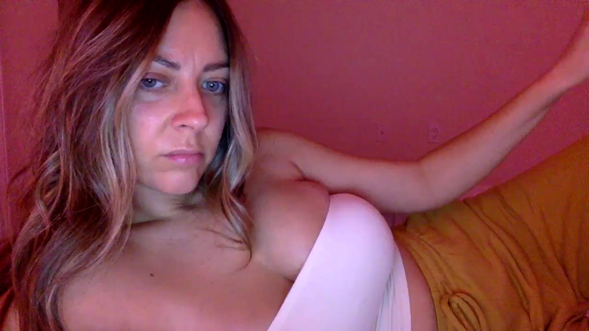 Gallery image thumbnail from DaniSendLuv's myfreecams stream on, 08/11/2024, 02:02 image 16 of 20
