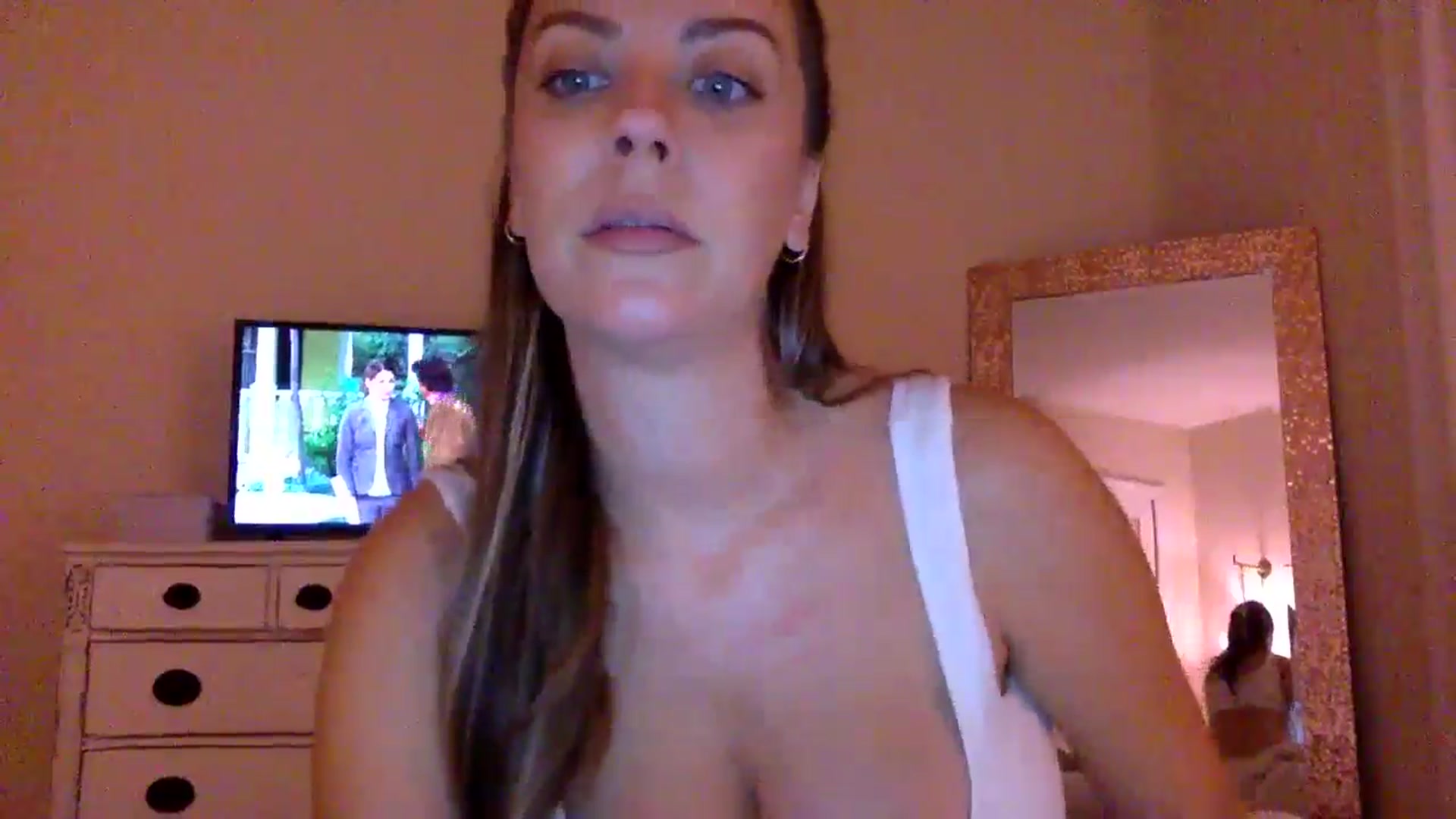 Gallery image thumbnail from DaniSendLuv's myfreecams stream on, 08/26/2024, 02:23 image 19 of 20