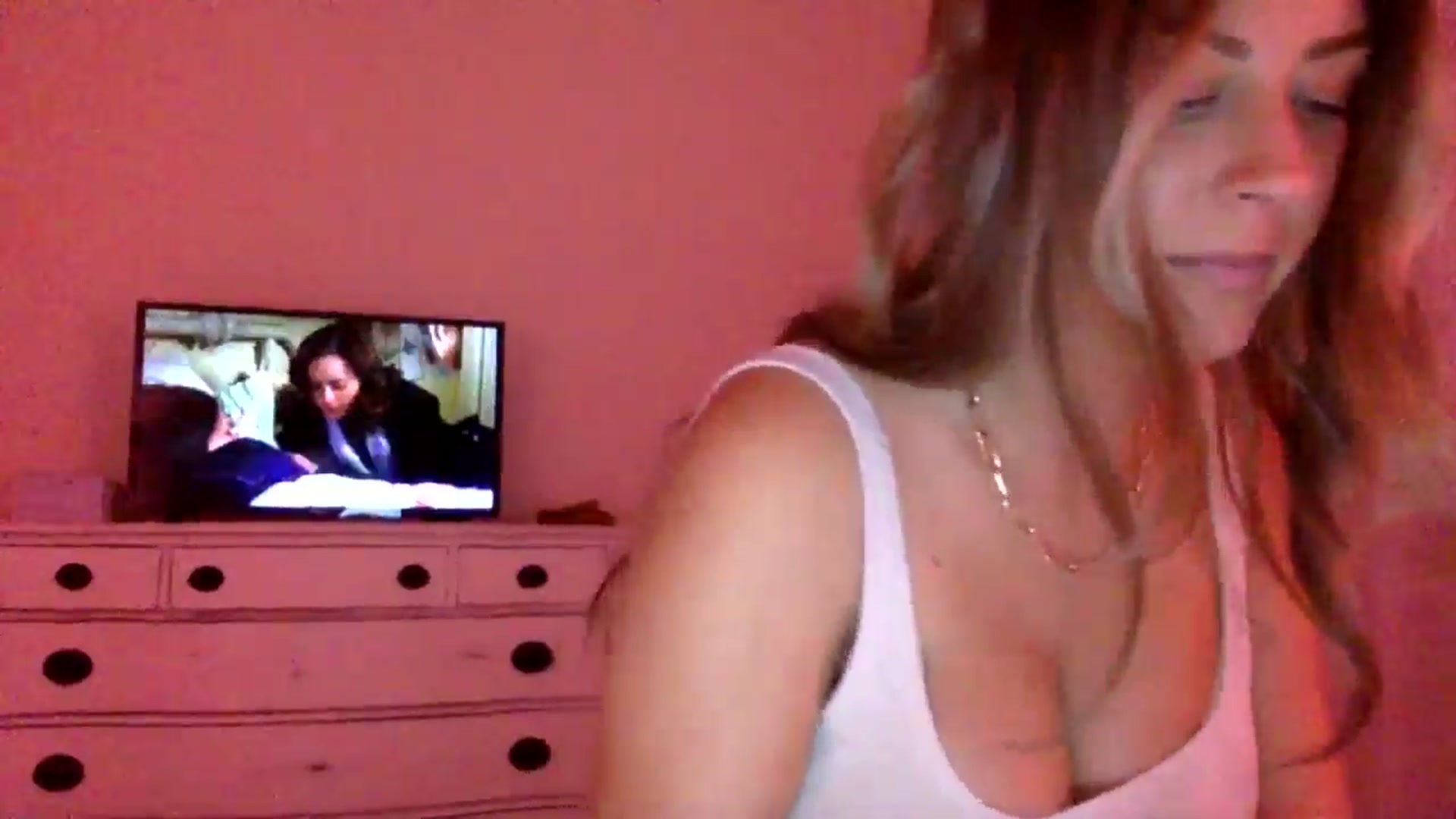 Gallery image thumbnail from DaniSendLuv's myfreecams stream on, 08/28/2024, 02:03 image 3 of 20