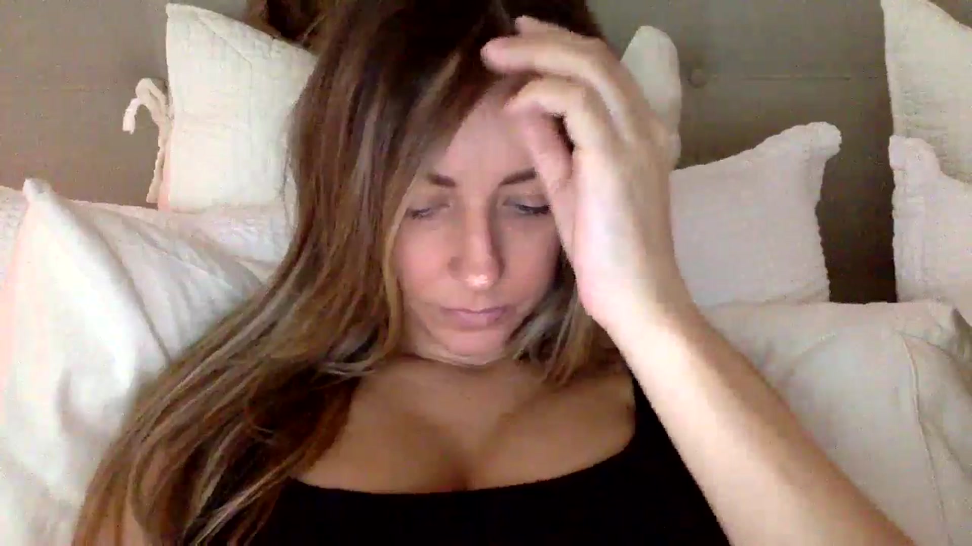 Gallery image thumbnail from DaniSendLuv's myfreecams stream on, 08/28/2024, 22:44 image 9 of 20