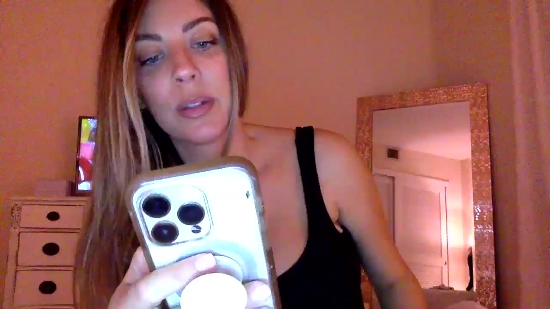 Gallery image thumbnail from DaniSendLuv's myfreecams stream on, 08/29/2024, 02:20 image 6 of 20