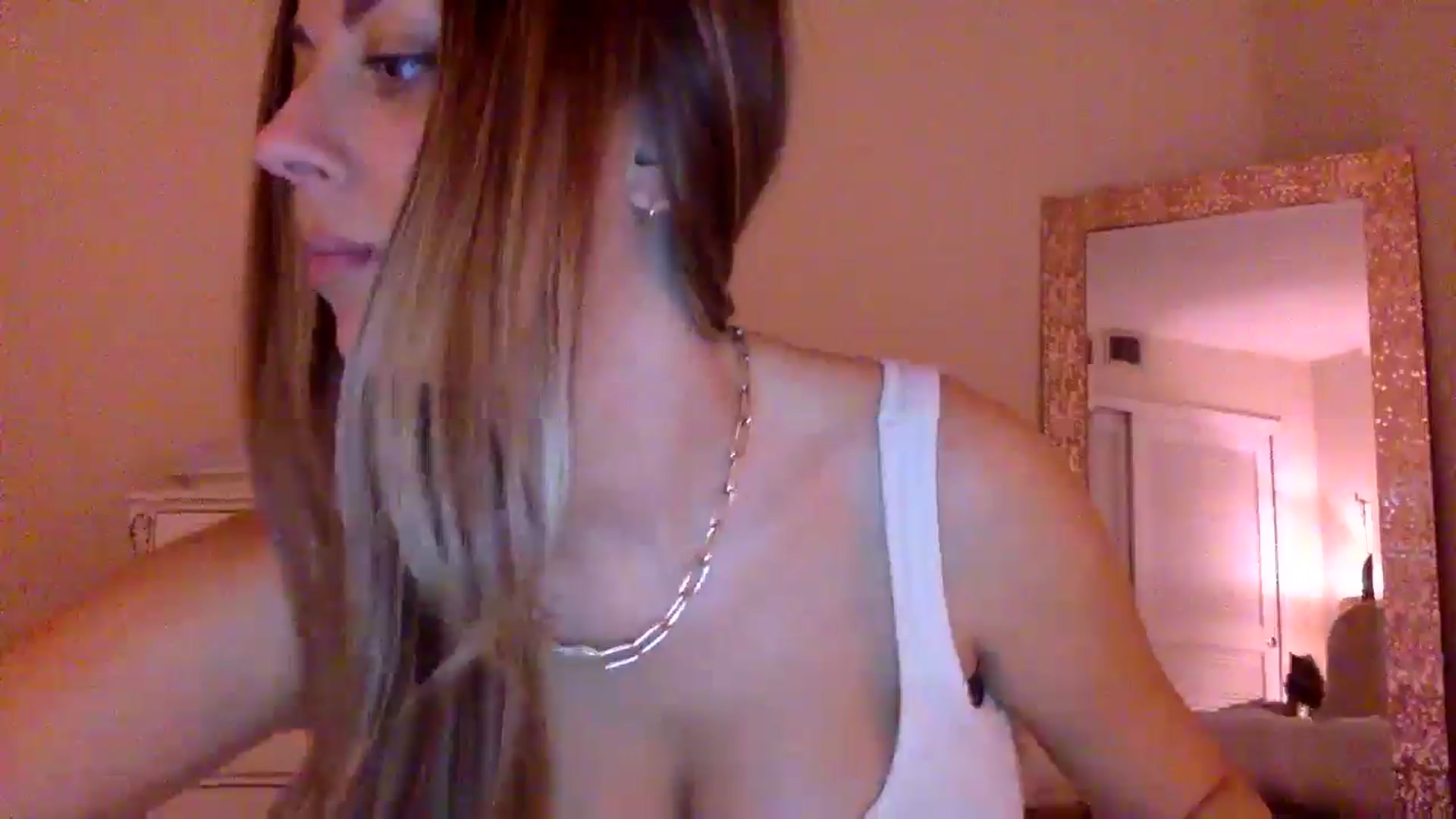 Gallery image thumbnail from DaniSendLuv's myfreecams stream on, 08/30/2024, 03:28 image 6 of 20