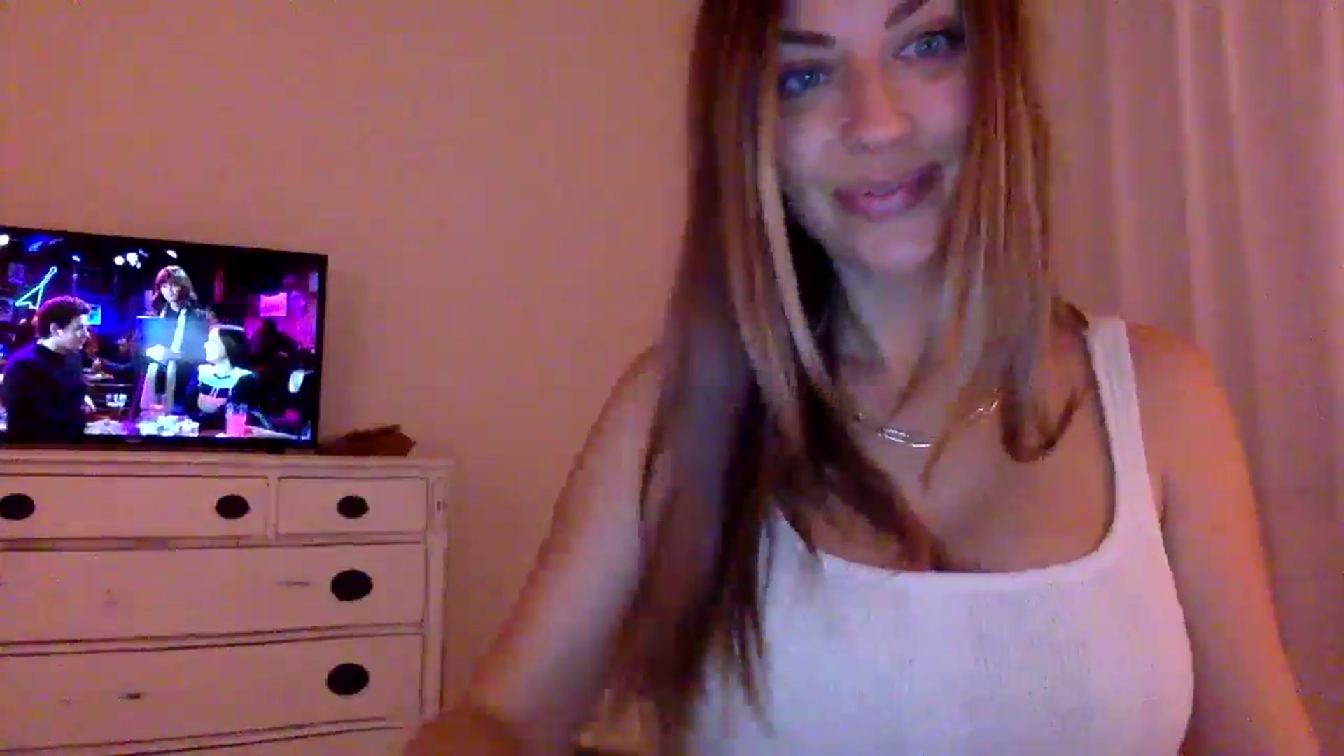 Gallery image thumbnail from DaniSendLuv's myfreecams stream on, 08/30/2024, 03:28 image 10 of 20