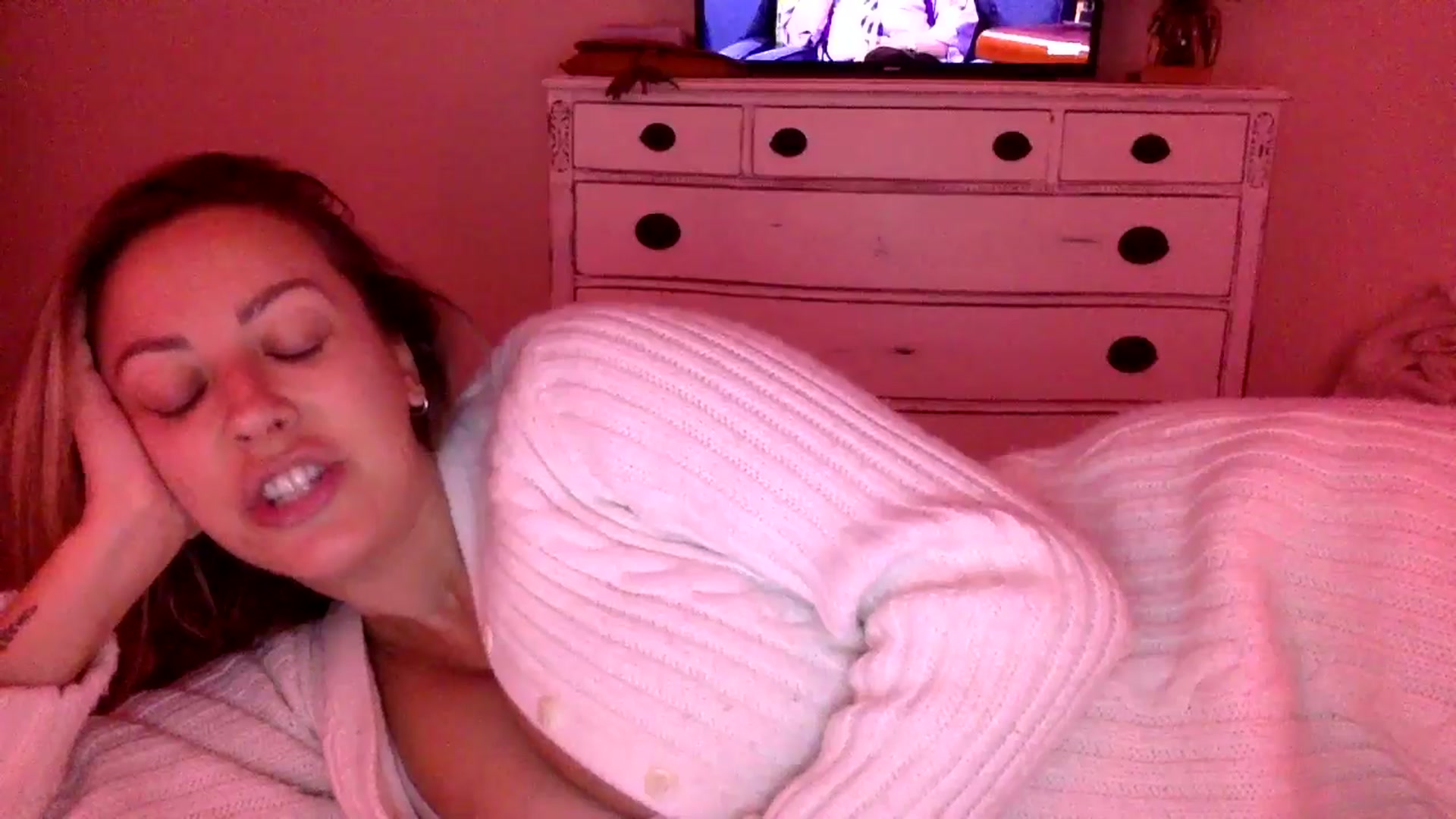 Gallery image thumbnail from DaniSendLuv's myfreecams stream on, 09/01/2024, 03:49 image 16 of 20