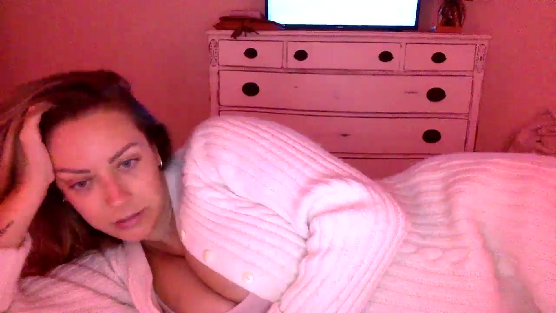 Gallery image thumbnail from DaniSendLuv's myfreecams stream on, 09/01/2024, 03:49 image 19 of 20