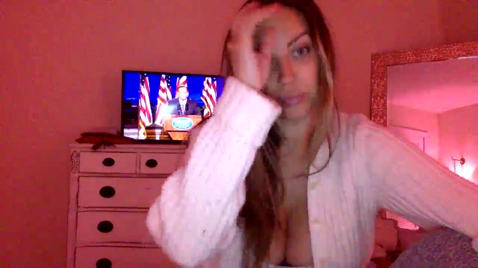 Gallery image thumbnail from DaniSendLuv's myfreecams stream on, 09/01/2024, 03:49 image 10 of 20