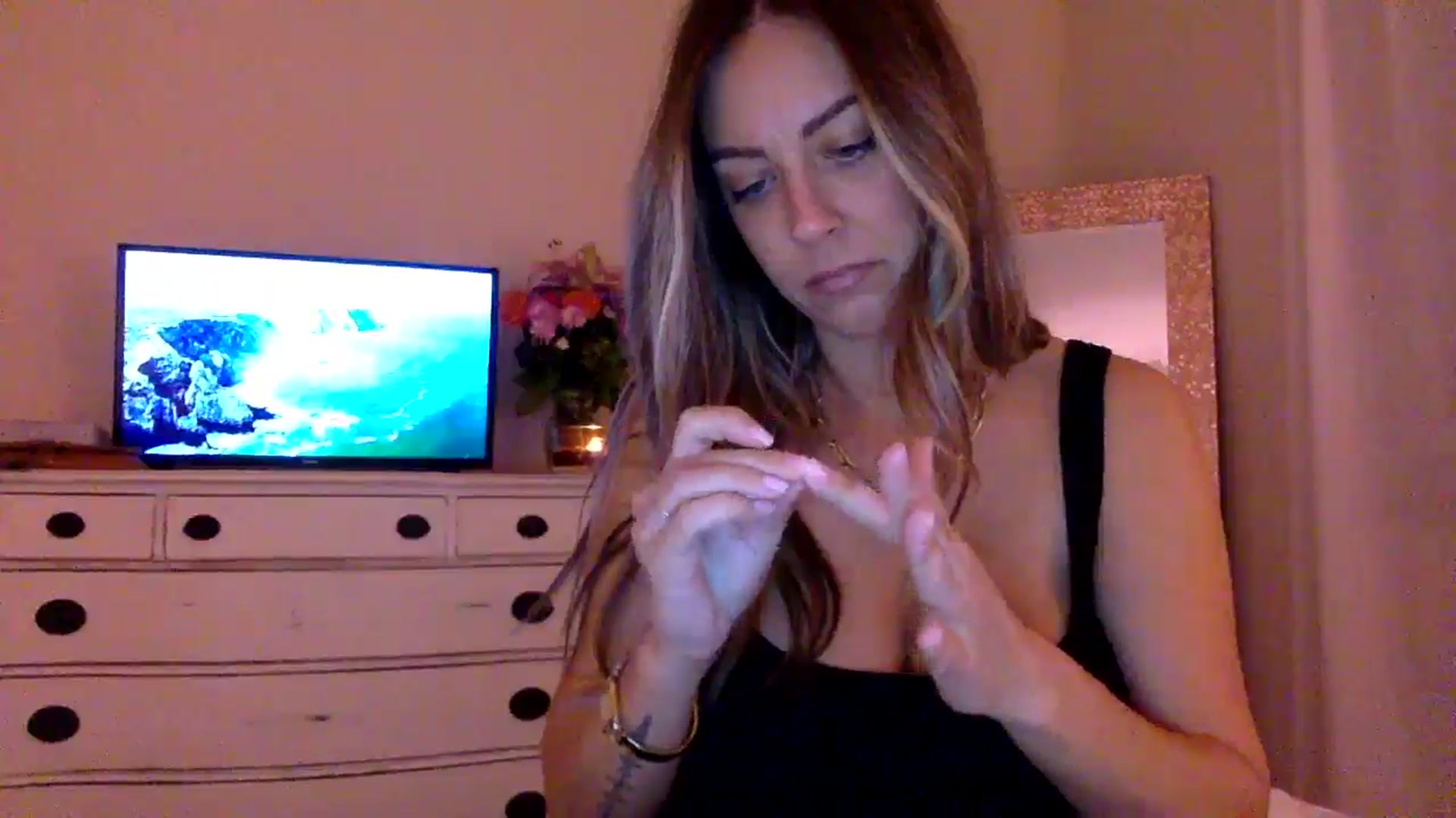 Gallery image thumbnail from DaniSendLuv's myfreecams stream on, 09/07/2024, 02:05 image 8 of 20