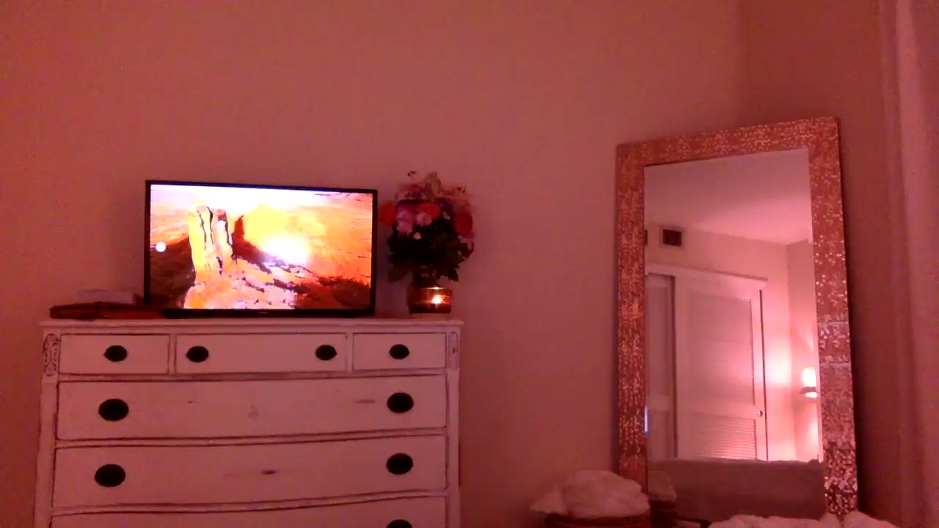 Gallery image thumbnail from DaniSendLuv's myfreecams stream on, 09/07/2024, 02:05 image 5 of 20