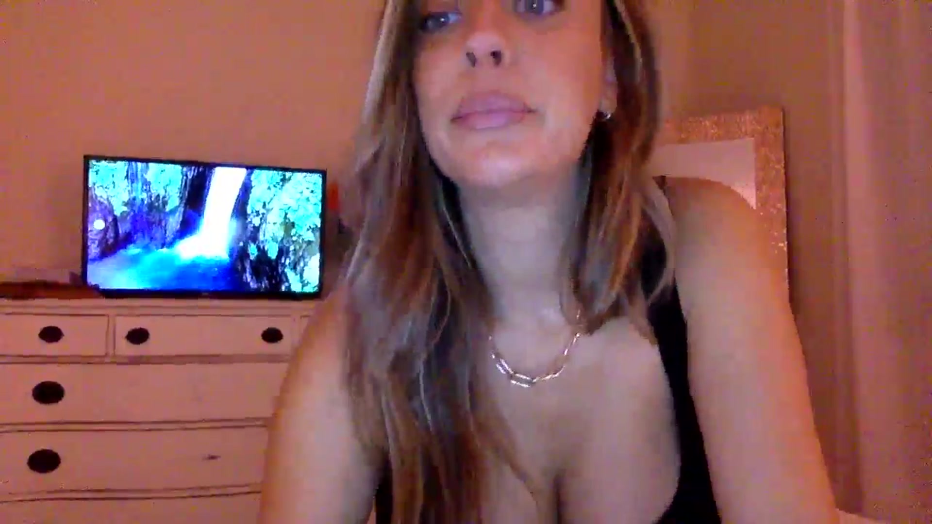 Gallery image thumbnail from DaniSendLuv's myfreecams stream on, 09/07/2024, 02:05 image 12 of 20