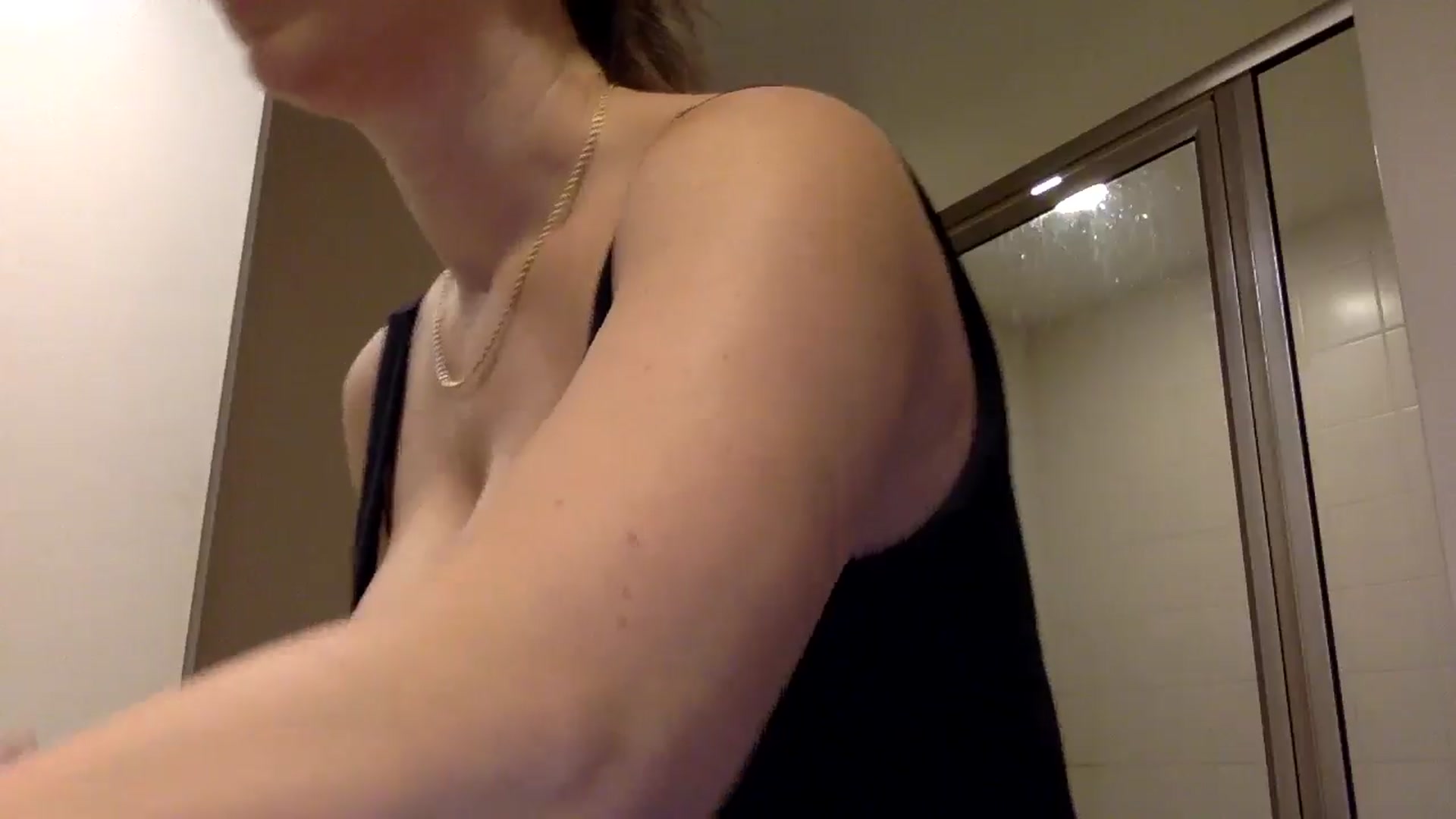Gallery image thumbnail from DaniSendLuv's myfreecams stream on, 09/10/2024, 21:28 image 7 of 20