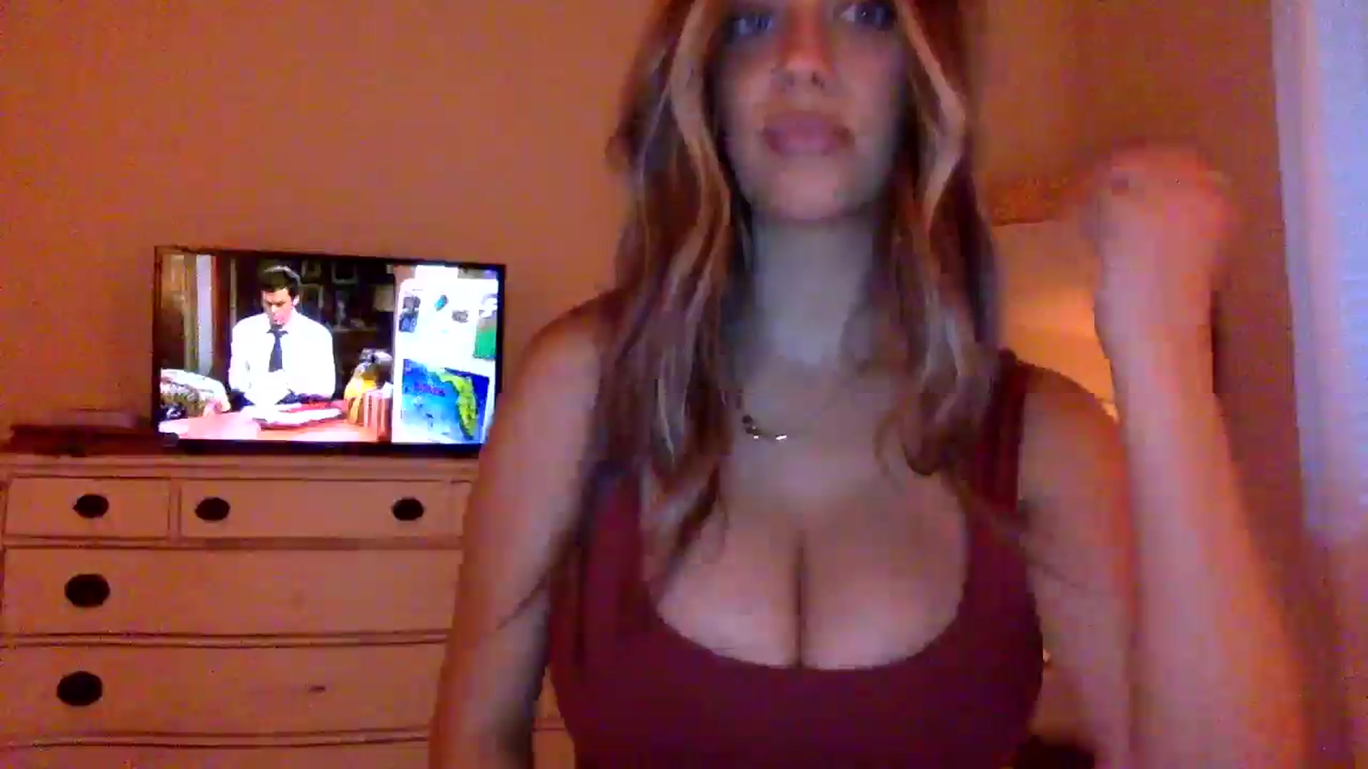 Gallery image thumbnail from DaniSendLuv's myfreecams stream on, 09/12/2024, 23:46 image 13 of 20