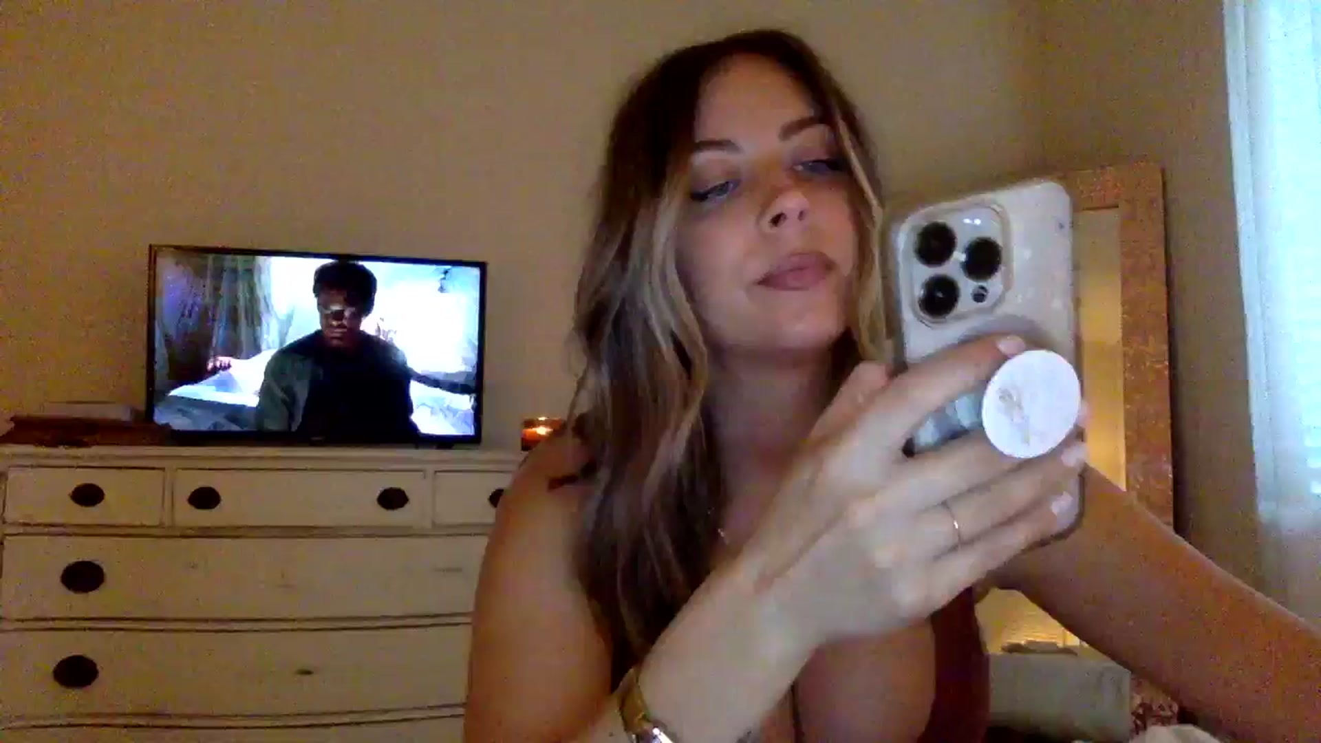 Gallery image thumbnail from DaniSendLuv's myfreecams stream on, 09/12/2024, 23:46 image 9 of 20