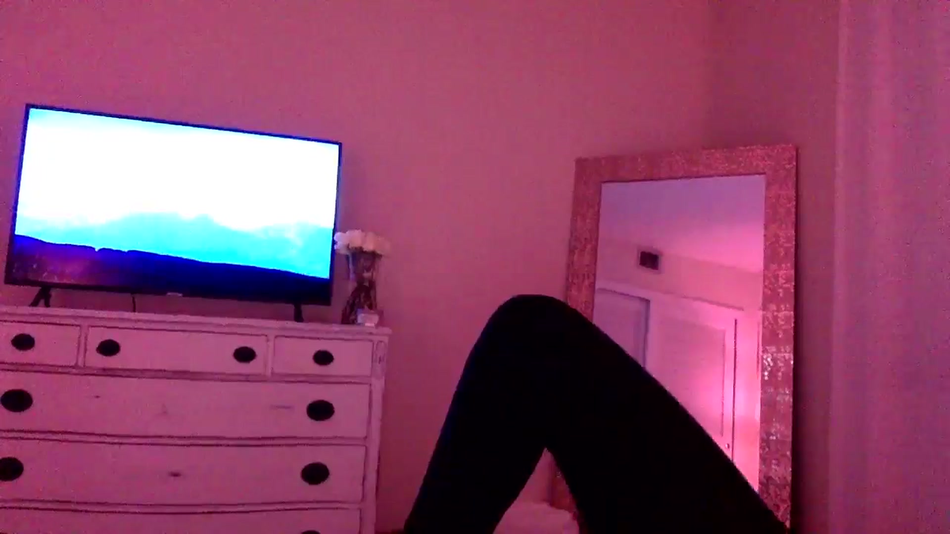 Gallery image thumbnail from DaniSendLuv's myfreecams stream on, 10/04/2024, 02:26 image 14 of 20