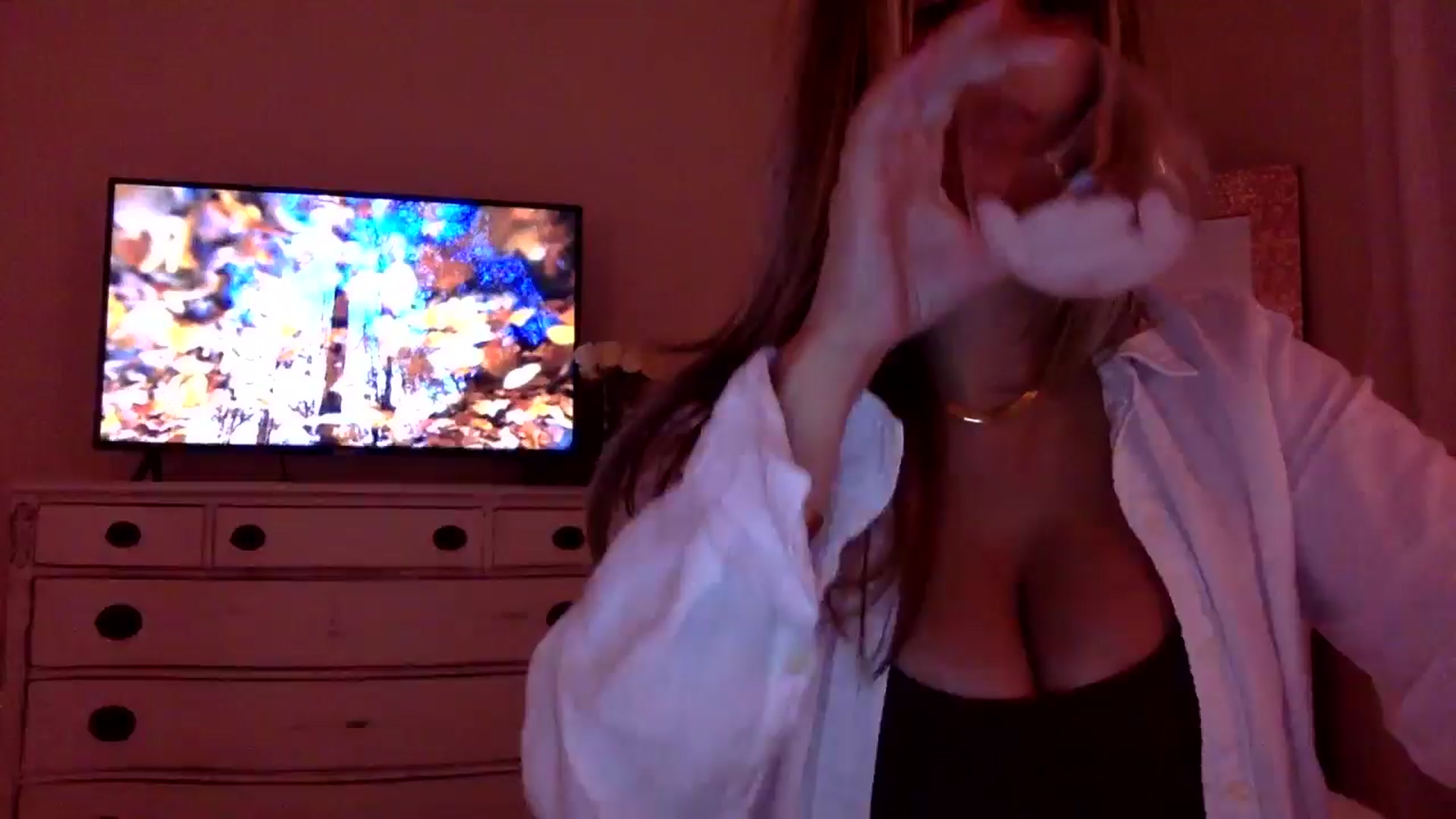 Gallery image thumbnail from DaniSendLuv's myfreecams stream on, 10/08/2024, 24:53 image 1 of 20