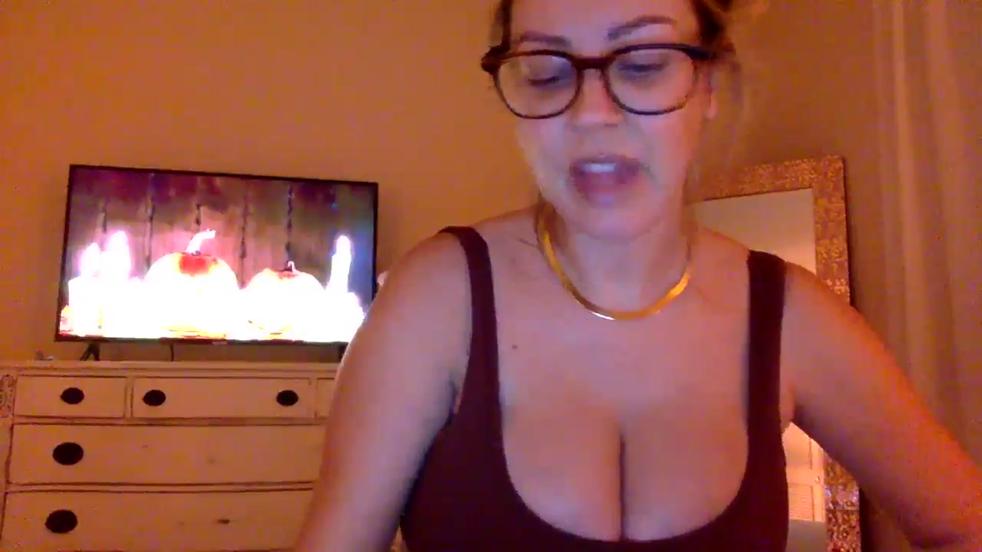 Gallery image thumbnail from DaniSendLuv's myfreecams stream on, 10/15/2024, 24:05 image 7 of 20