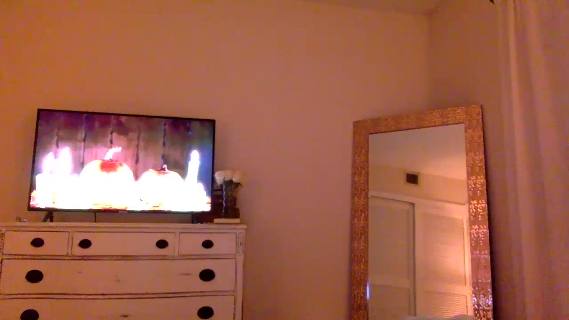 Gallery image thumbnail from DaniSendLuv's myfreecams stream on, 10/15/2024, 24:05 image 5 of 20