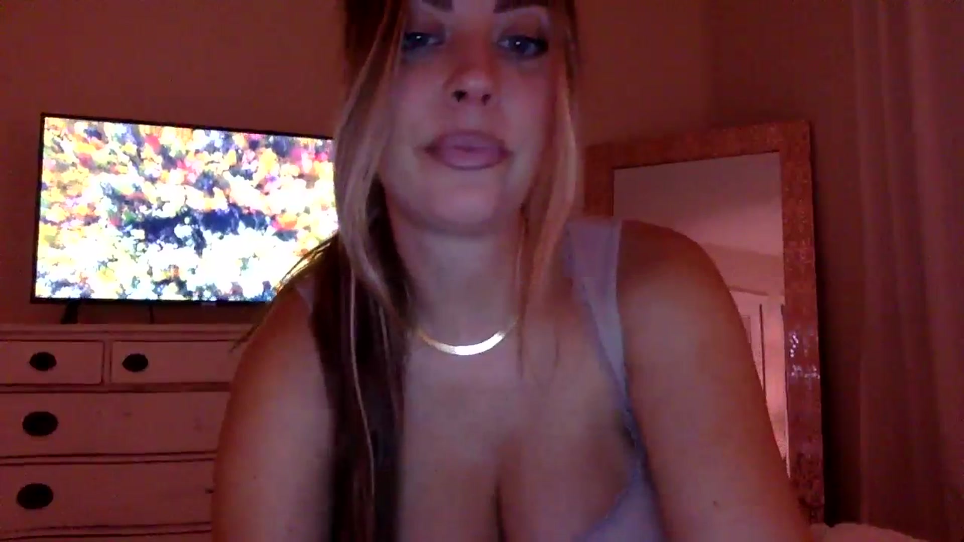 Gallery image thumbnail from DaniSendLuv's myfreecams stream on, 11/24/2024, 02:01 image 7 of 20