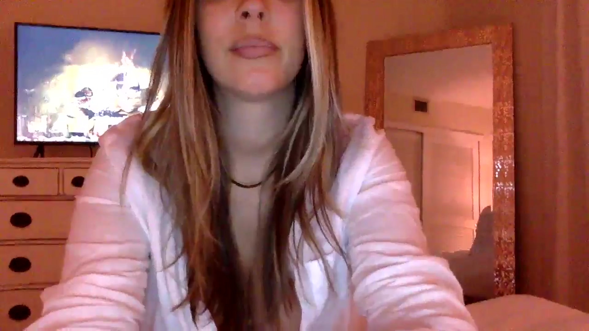Gallery image thumbnail from DaniSendLuv's myfreecams stream on, 11/27/2024, 24:32 image 4 of 20