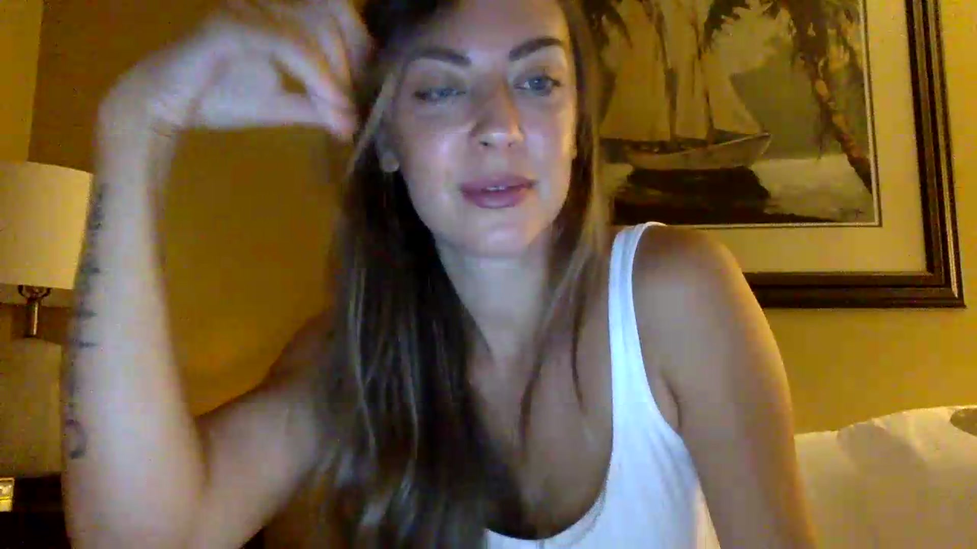 Gallery image thumbnail from DaniSendLuv's myfreecams stream on, 08/27/2026, 01:59 image 4 of 20