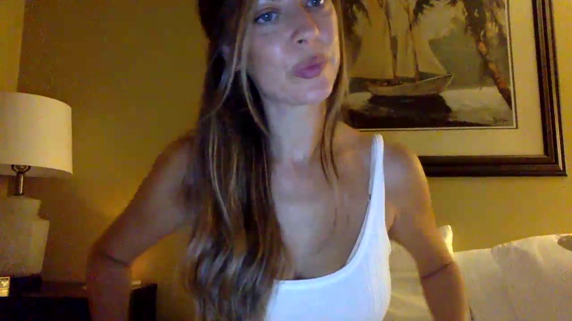Gallery image thumbnail from DaniSendLuv's myfreecams stream on, 08/27/2026, 01:59 image 17 of 20