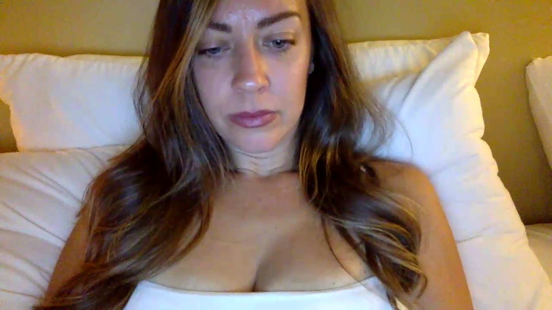Gallery image thumbnail from DaniSendLuv's myfreecams stream on, 09/08/2026, 03:43 image 7 of 20