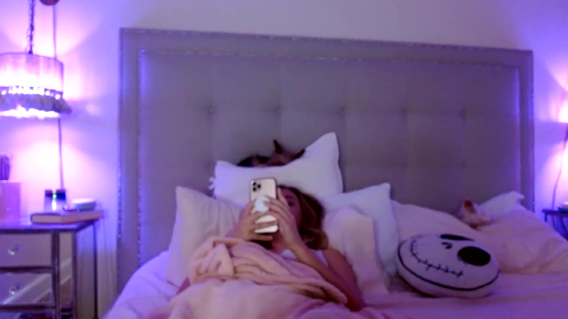 Gallery image thumbnail from DaniSendNudes's myfreecams stream on, 11/16/2022, 07:58 image 11 of 20