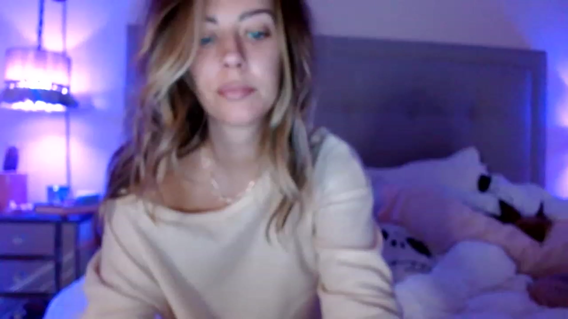 Gallery image thumbnail from DaniSendNudes's myfreecams stream on, 12/04/2022, 07:11 image 1 of 20