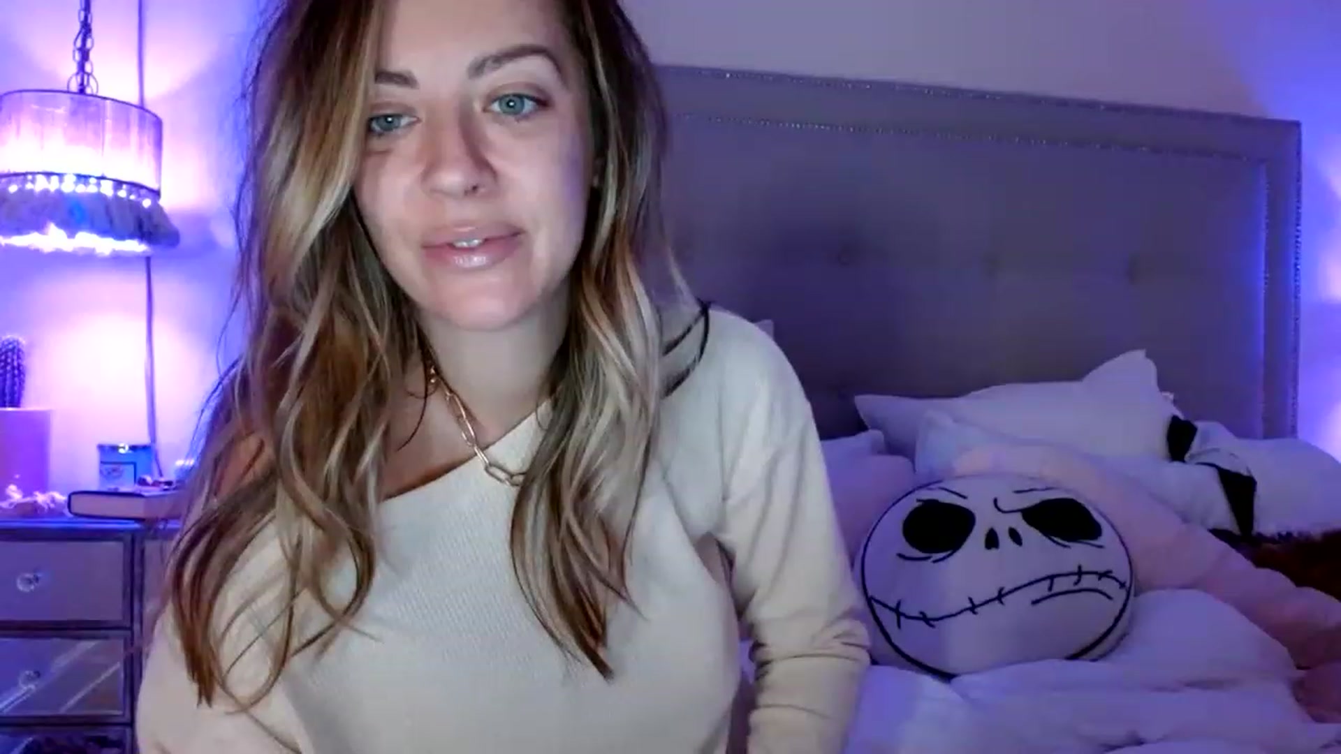 Gallery image thumbnail from DaniSendNudes's myfreecams stream on, 12/04/2022, 07:11 image 19 of 20