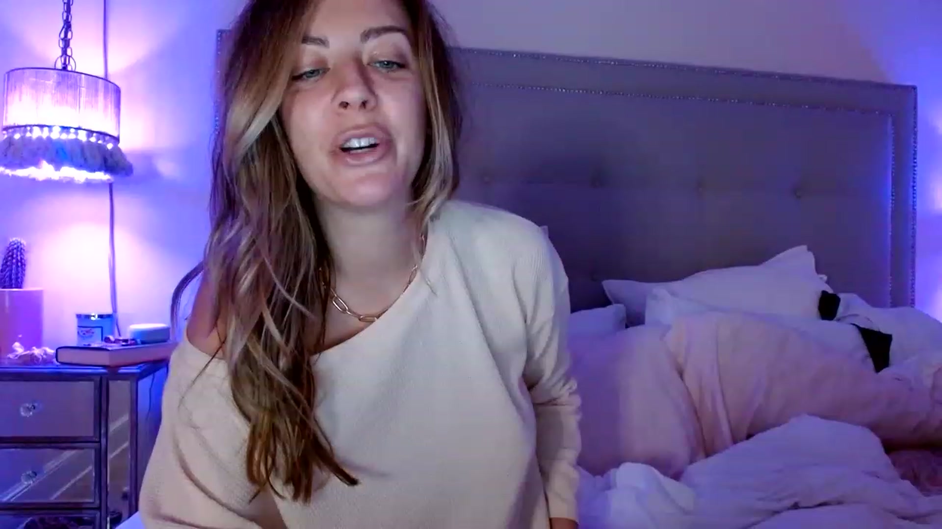Gallery image thumbnail from DaniSendNudes's myfreecams stream on, 12/04/2022, 07:11 image 13 of 20