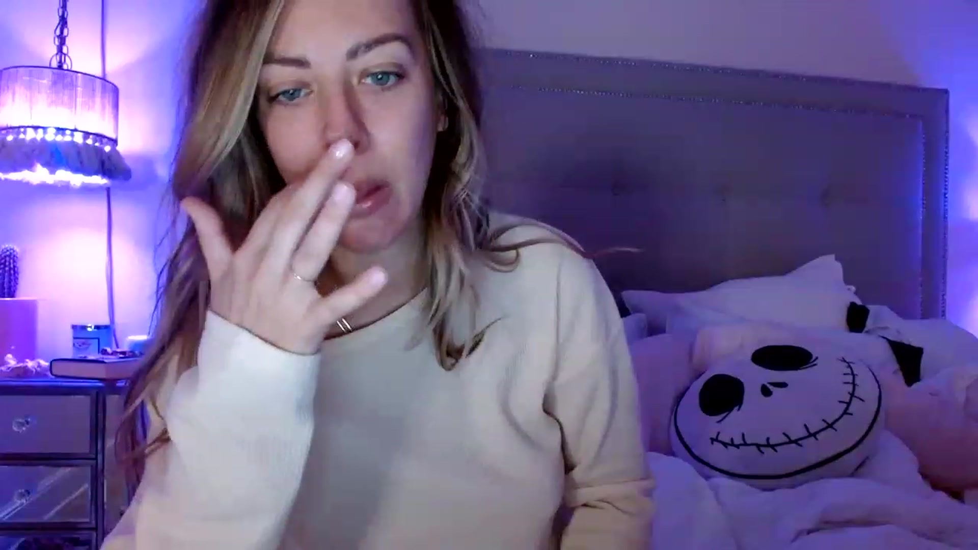 Gallery image thumbnail from DaniSendNudes's myfreecams stream on, 12/04/2022, 07:11 image 14 of 20
