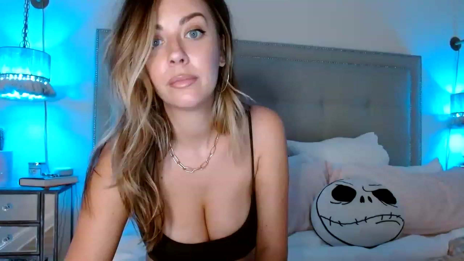 Gallery image thumbnail from DaniSendNudes's myfreecams stream on, 12/06/2022, 05:59 image 5 of 20
