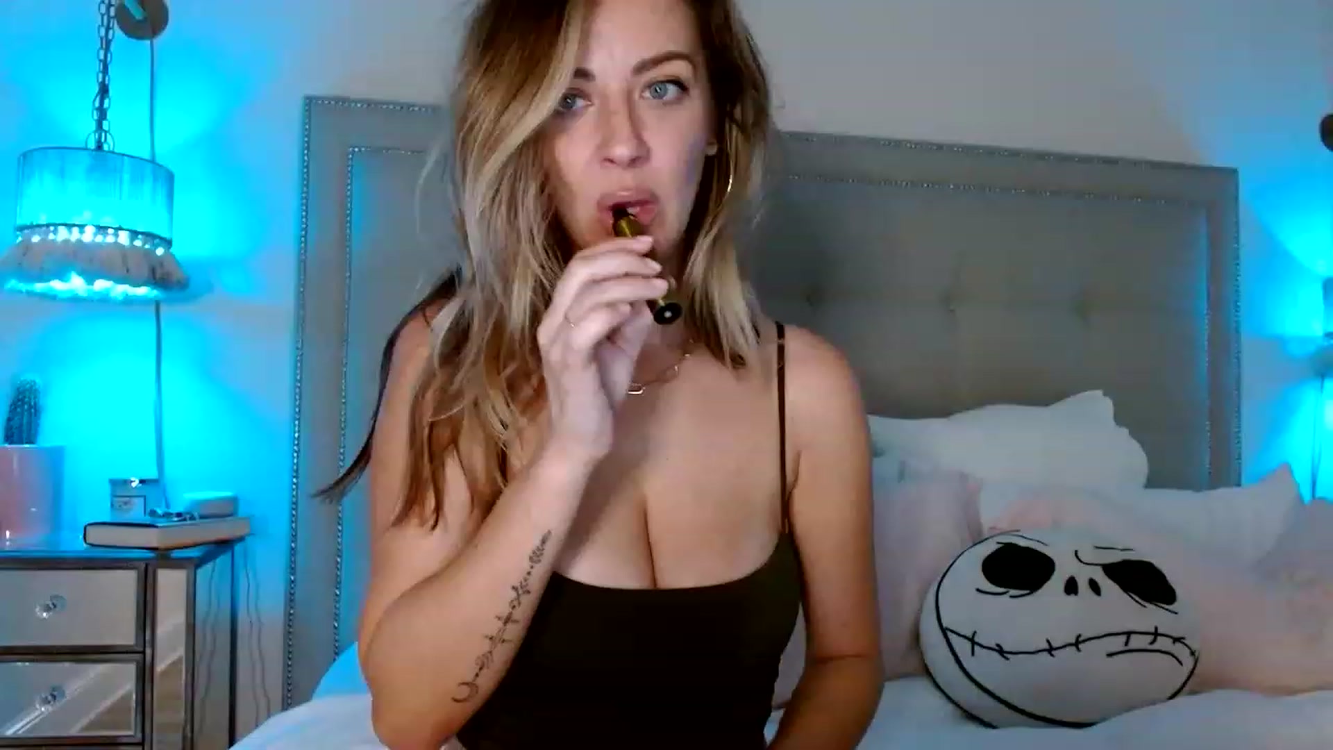 Gallery image thumbnail from DaniSendNudes's myfreecams stream on, 12/06/2022, 05:59 image 19 of 20