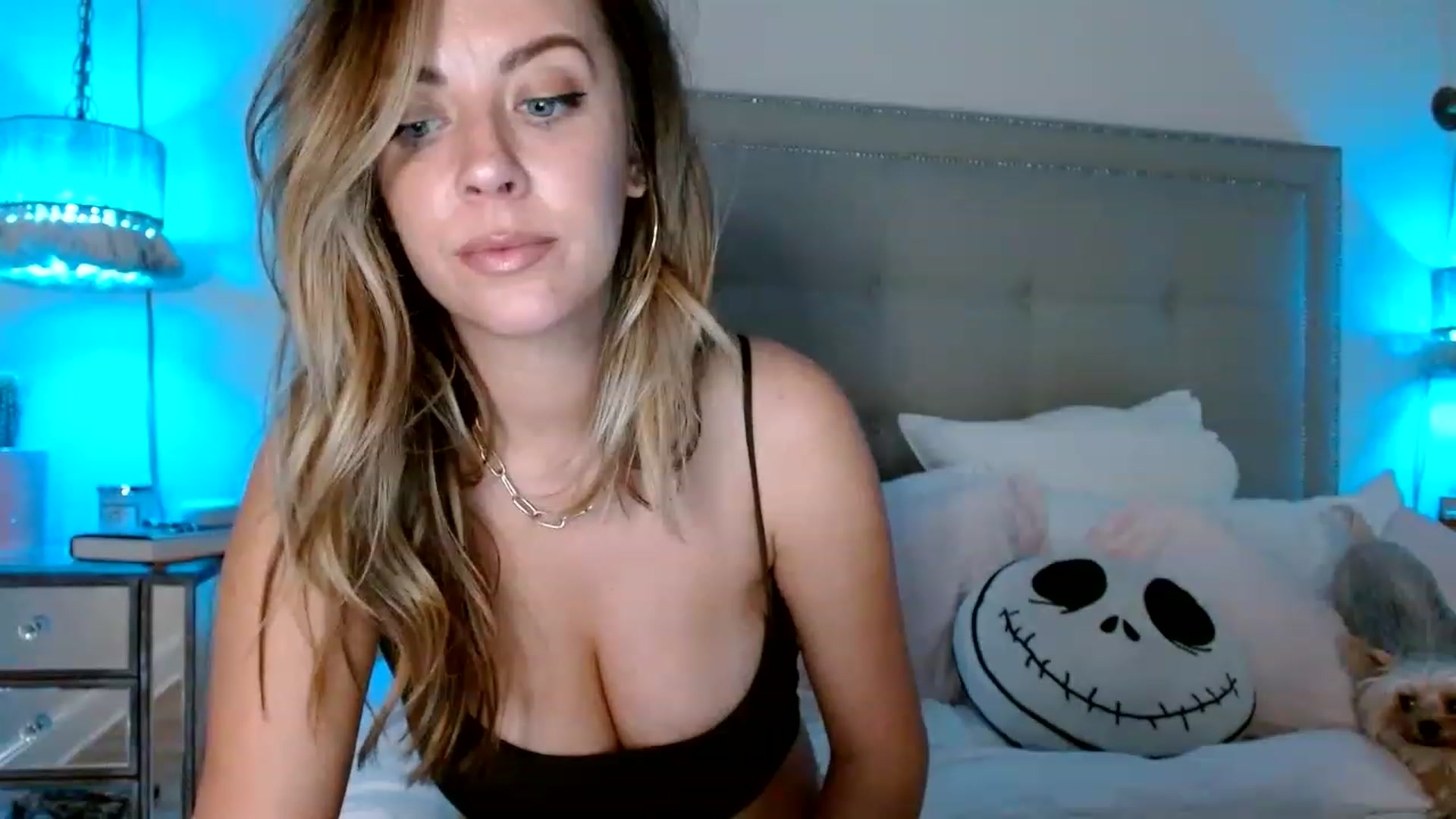 Gallery image thumbnail from DaniSendNudes's myfreecams stream on, 12/06/2022, 06:39 image 4 of 20