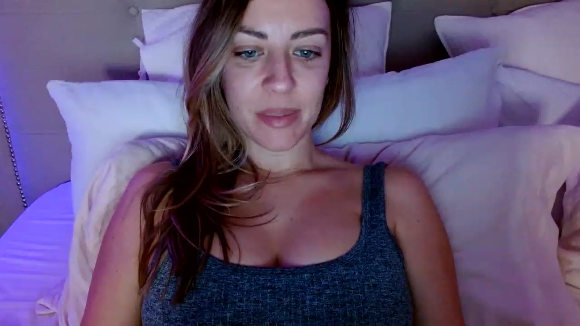 Gallery image thumbnail from DaniSendNudes's myfreecams stream on, 12/08/2022, 06:50 image 20 of 20