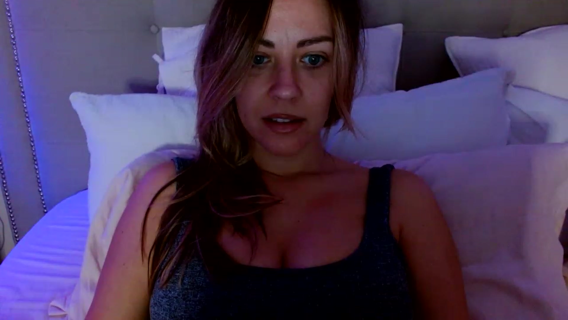 Gallery image thumbnail from DaniSendNudes's myfreecams stream on, 12/08/2022, 06:50 image 18 of 20
