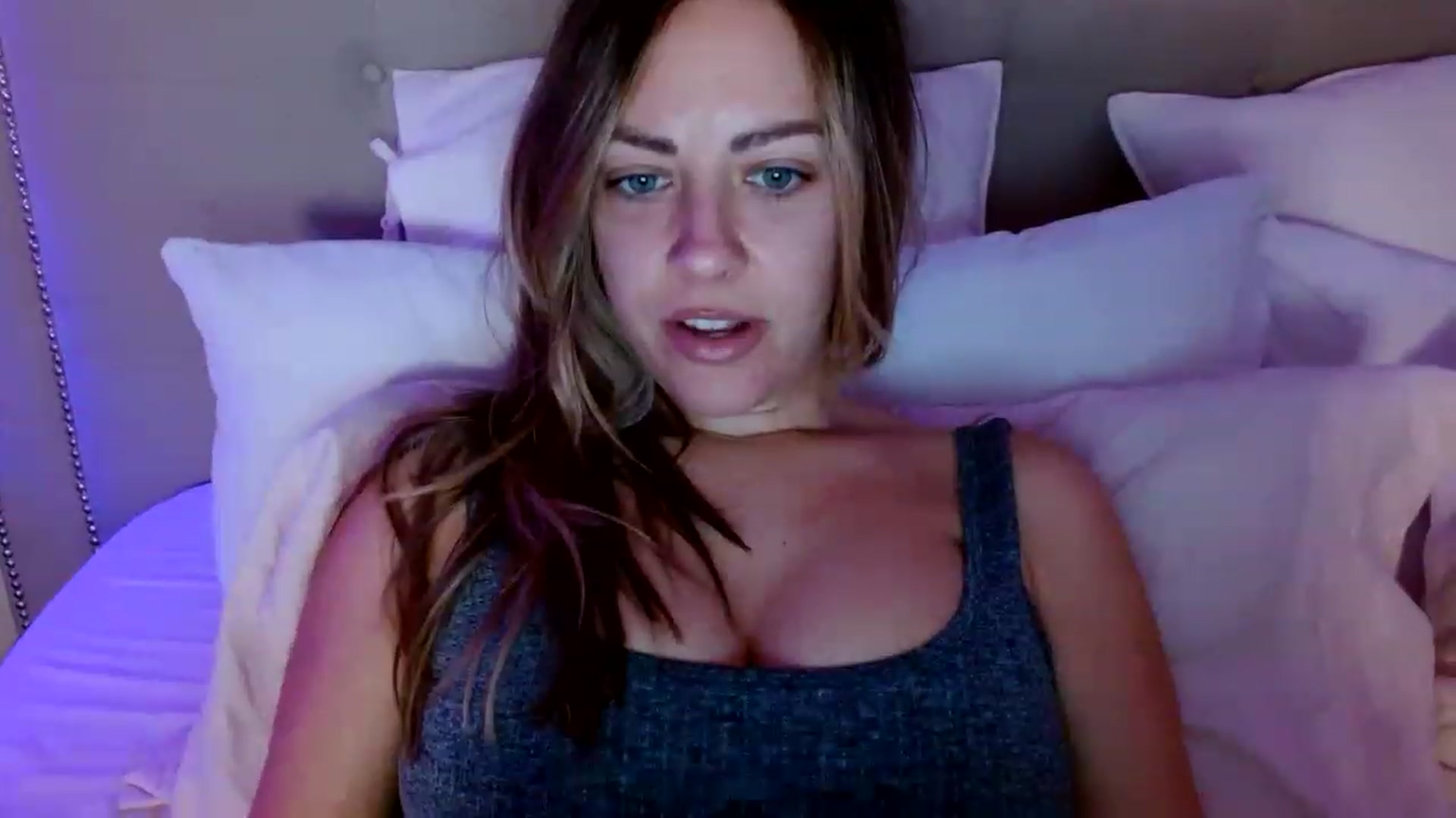 Gallery image thumbnail from DaniSendNudes's myfreecams stream on, 12/08/2022, 06:50 image 19 of 20