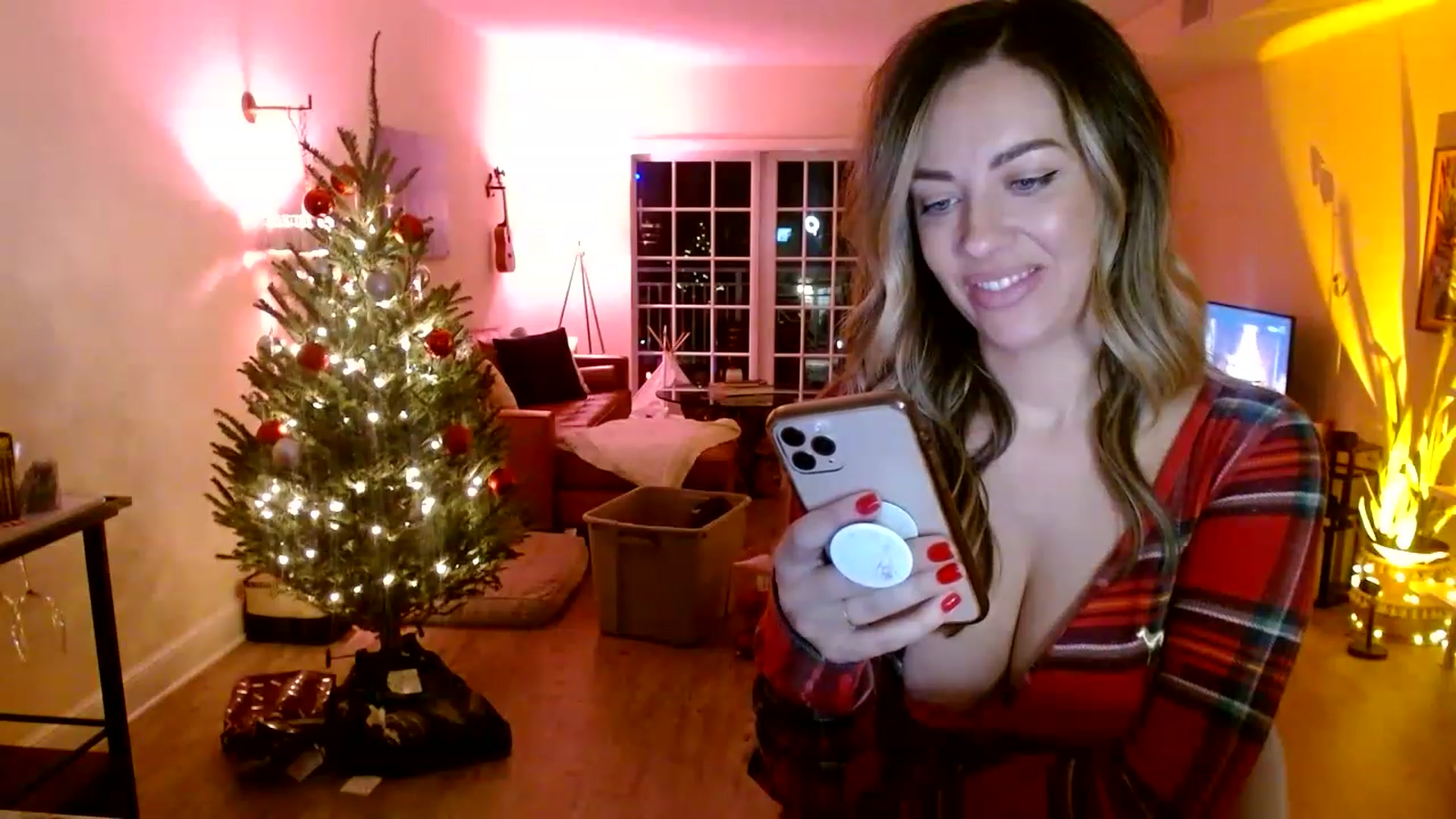 Gallery image thumbnail from DaniSendNudes's myfreecams stream on, 12/09/2022, 07:09 image 7 of 20