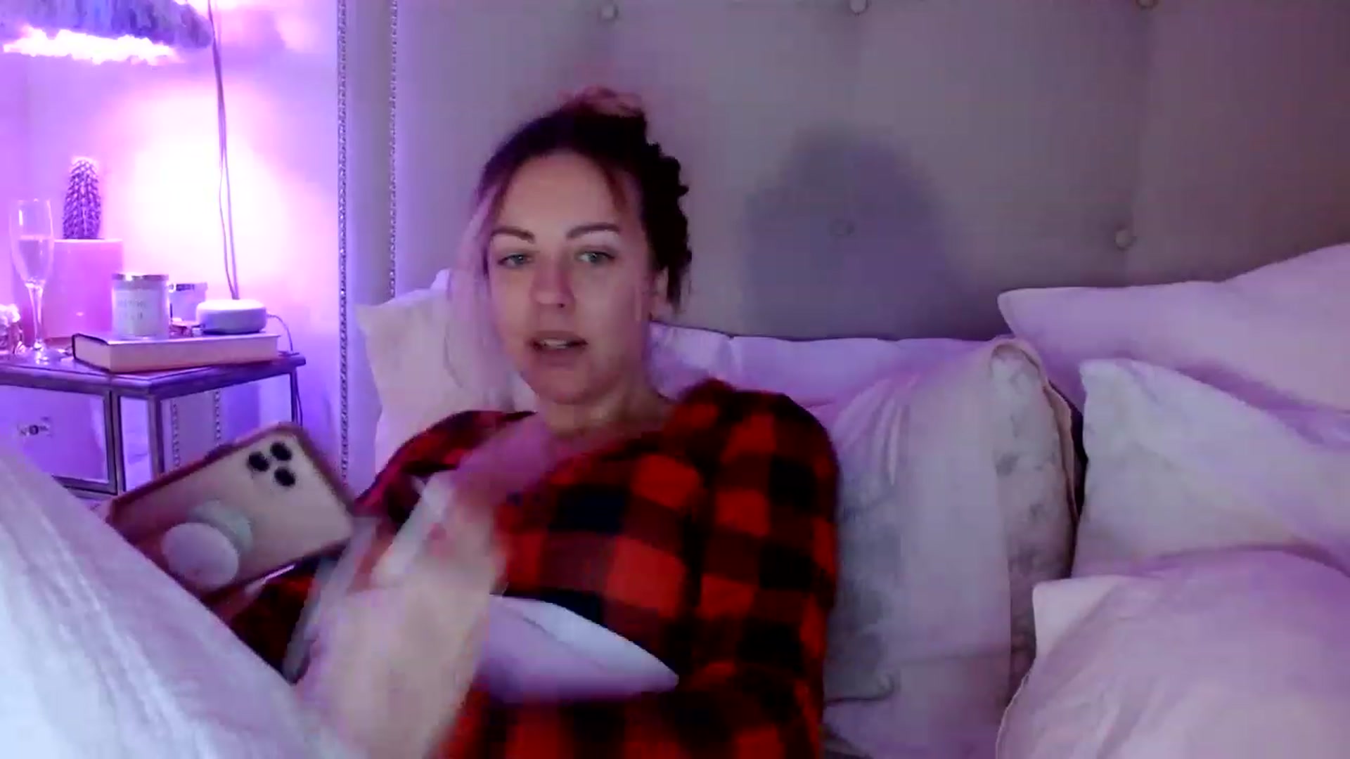 Gallery image thumbnail from DaniSendNudes's myfreecams stream on, 12/19/2022, 08:35 image 12 of 20