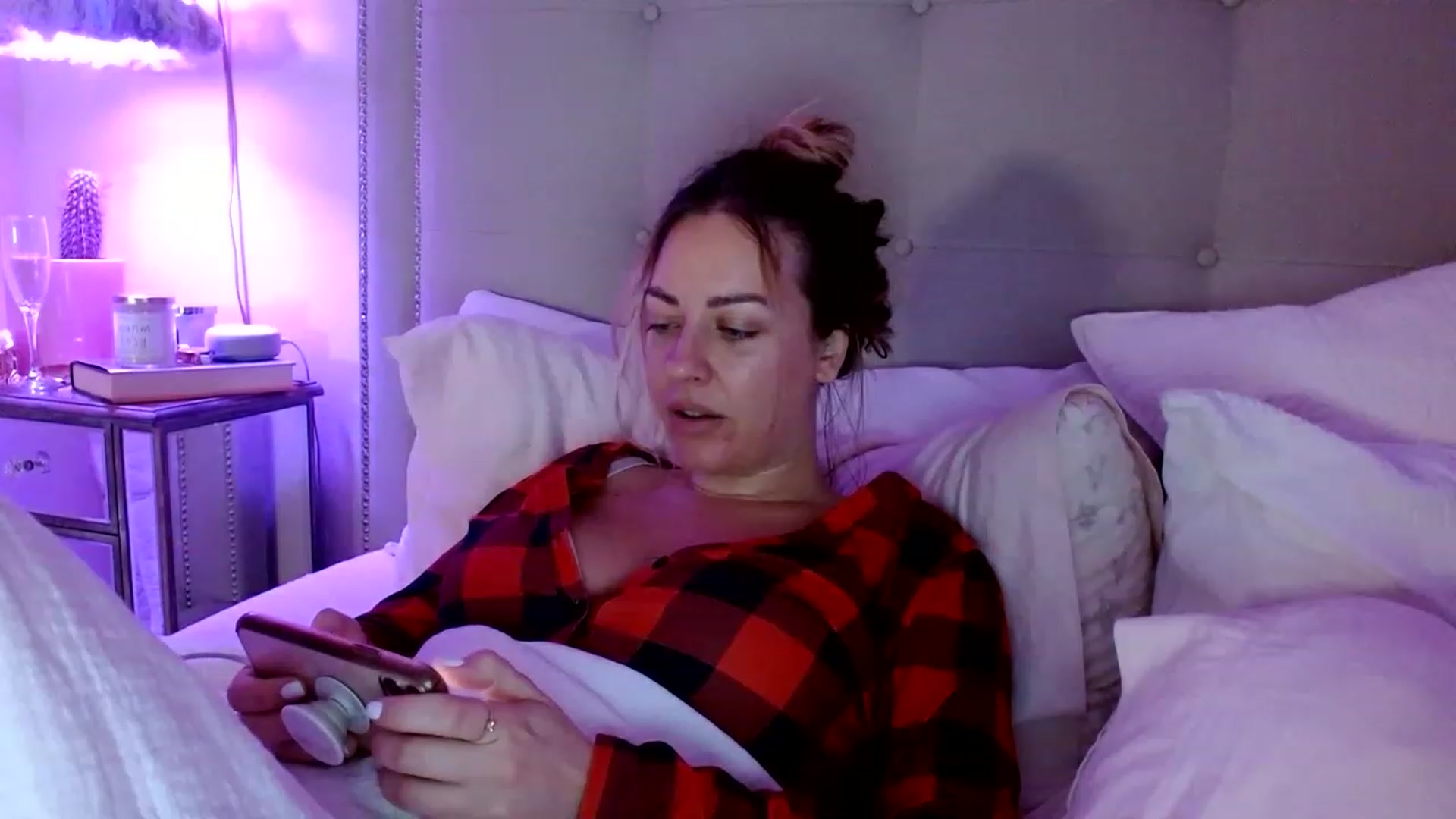 Gallery image thumbnail from DaniSendNudes's myfreecams stream on, 12/19/2022, 08:35 image 11 of 20