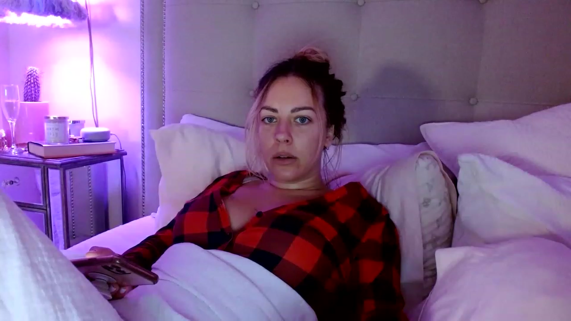Gallery image thumbnail from DaniSendNudes's myfreecams stream on, 12/19/2022, 08:35 image 9 of 20