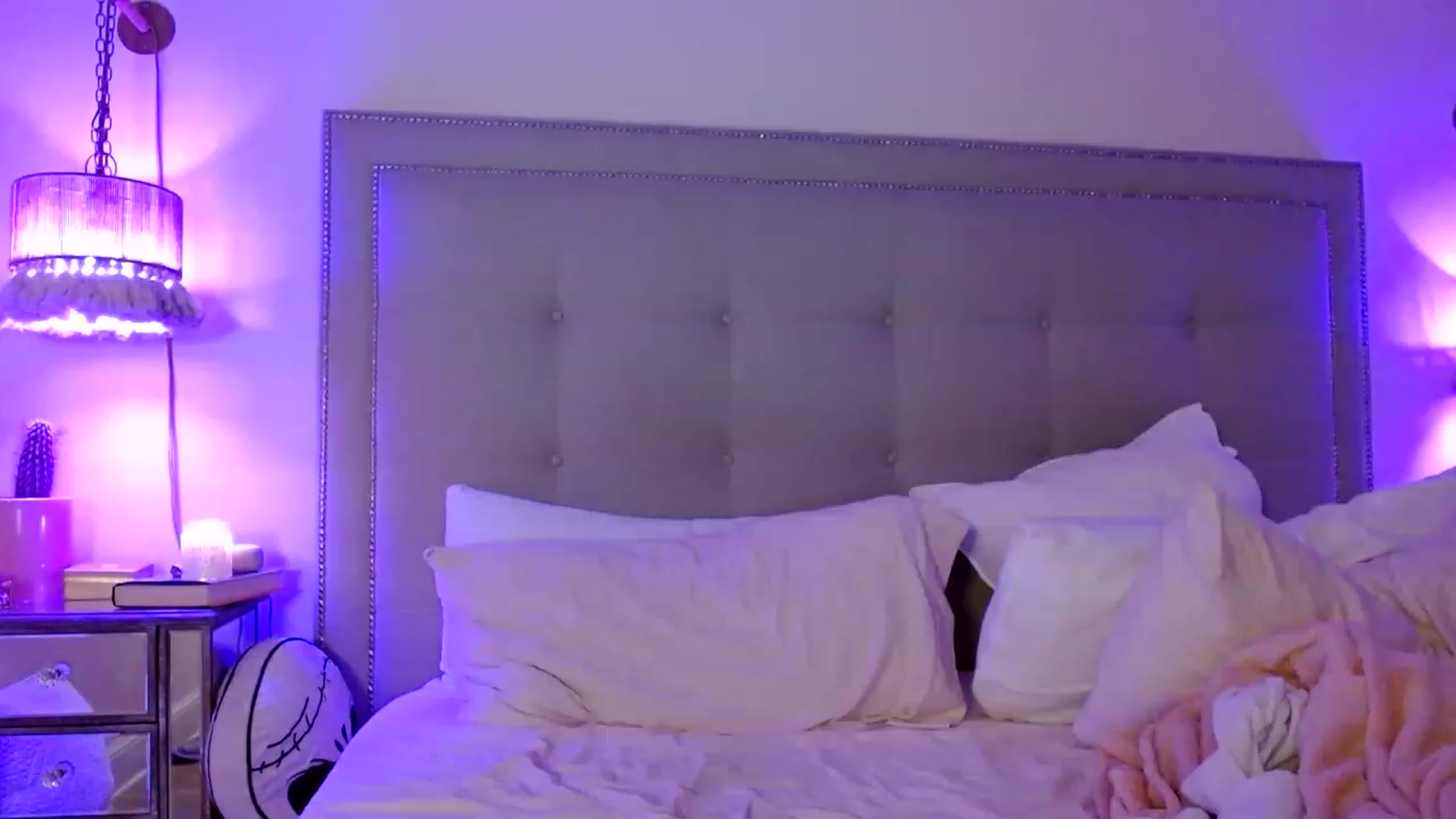 Gallery image thumbnail from DaniSendNudes's myfreecams stream on, 12/28/2022, 07:22 image 2 of 20