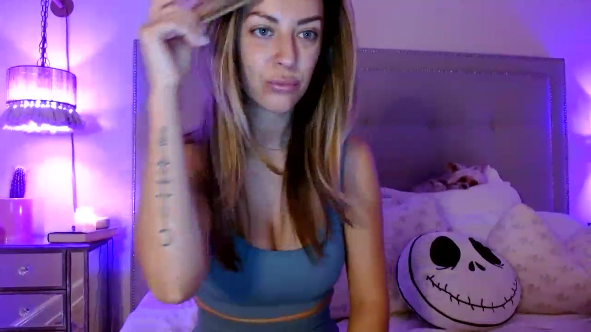 Gallery image thumbnail from DaniSendNudes's myfreecams stream on, 12/29/2022, 05:59 image 3 of 20