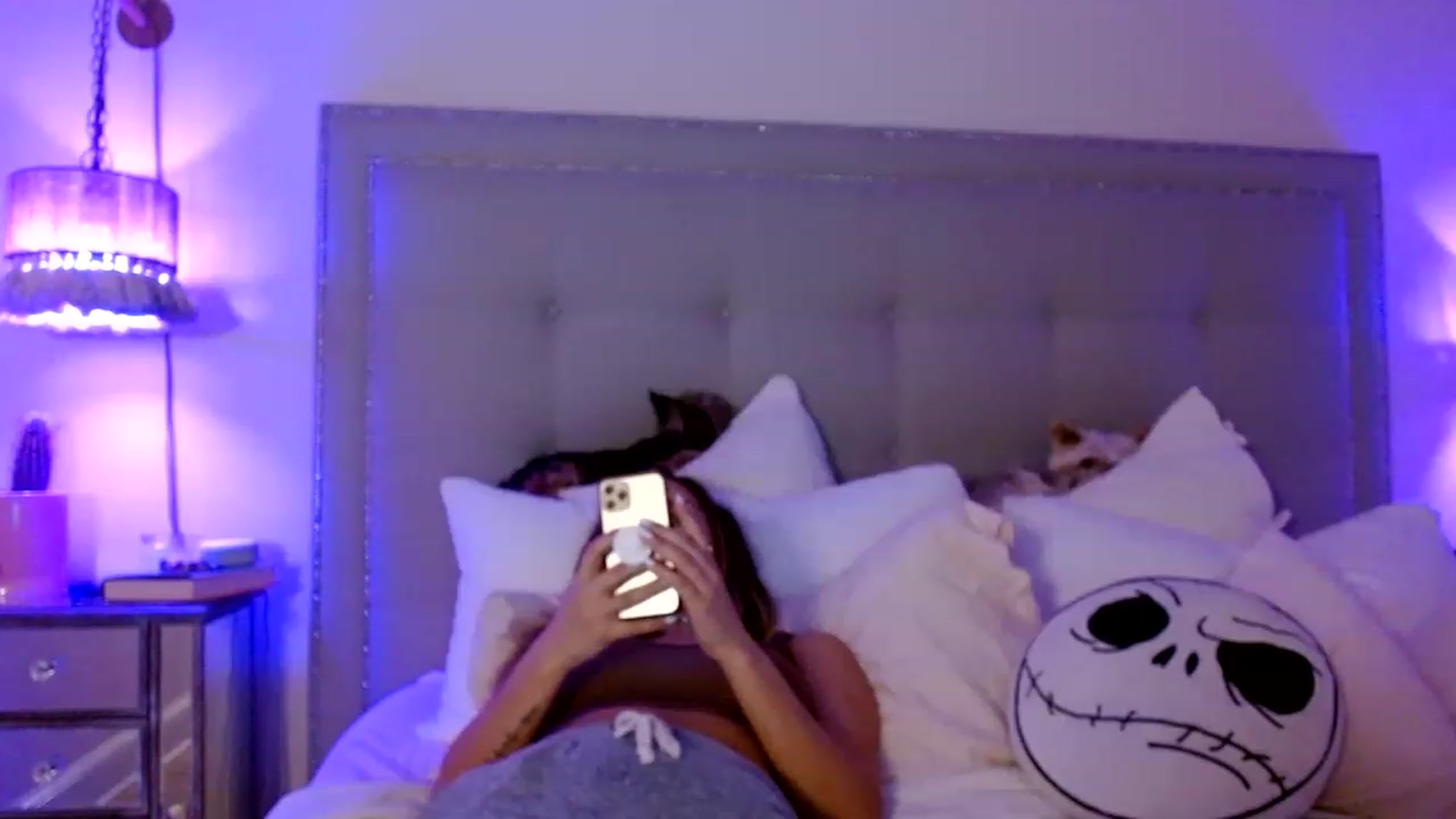 Gallery image thumbnail from DaniSendNudes's myfreecams stream on, 12/31/2022, 07:13 image 9 of 20